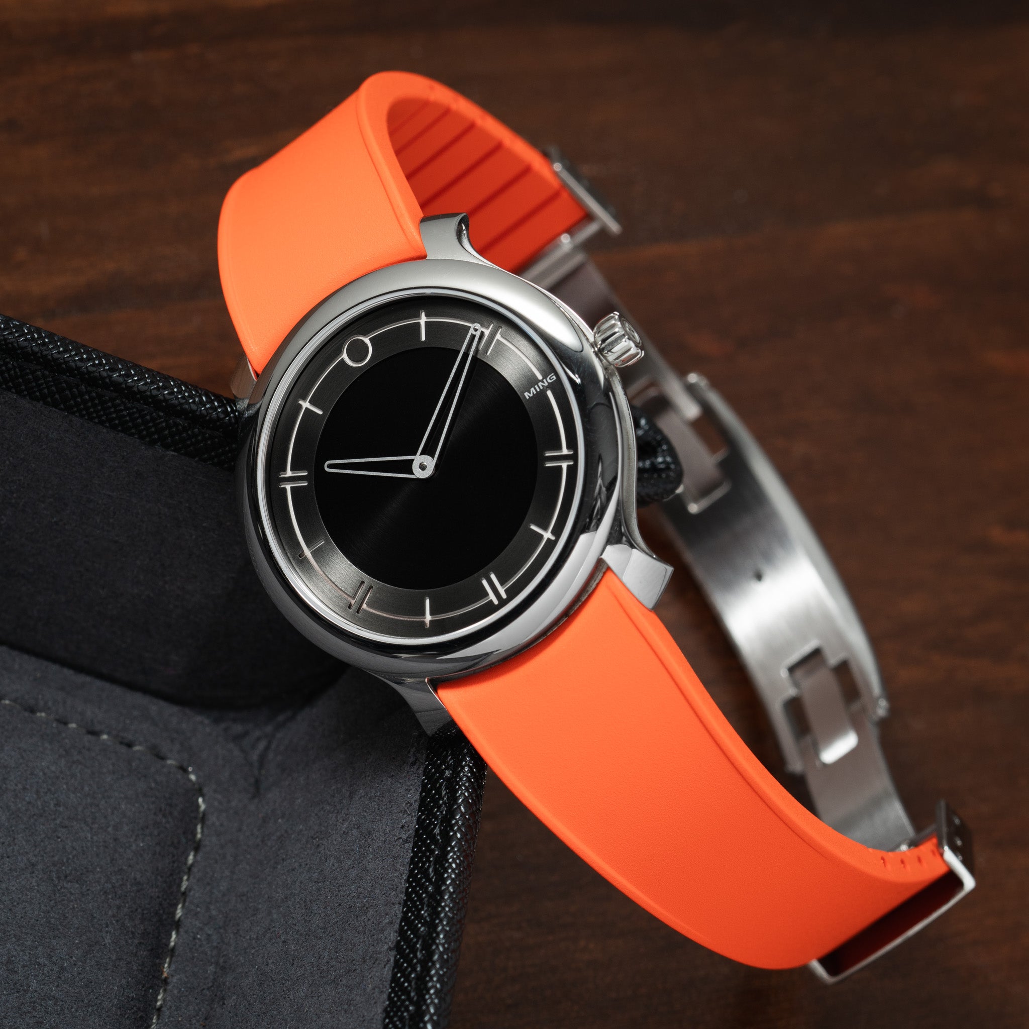 Delugs Curved Rubber Strap Orange