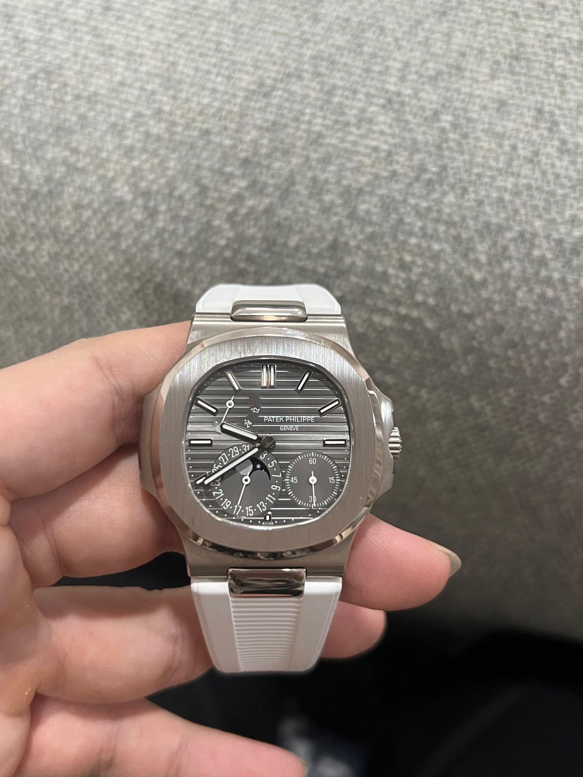 PATEK PHILIPPE NAUTILUS 5712G WHITEGOLD MOONPHASE GREY DIAL 2016 IDWX