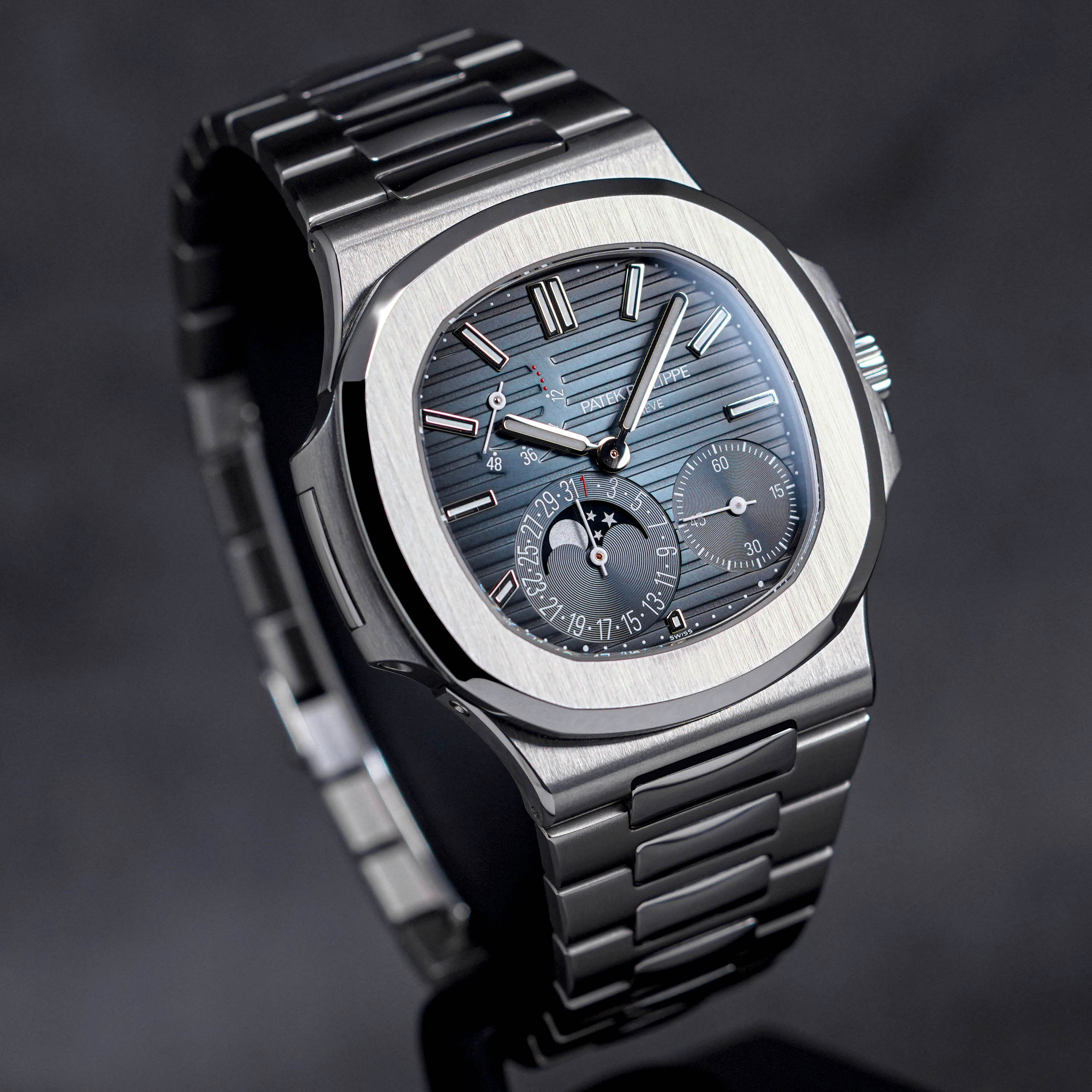 f. PATEK PHILIPPE NAUTILUS 57121A MOONPHASE BLUE DIAL (2023) - IDWX