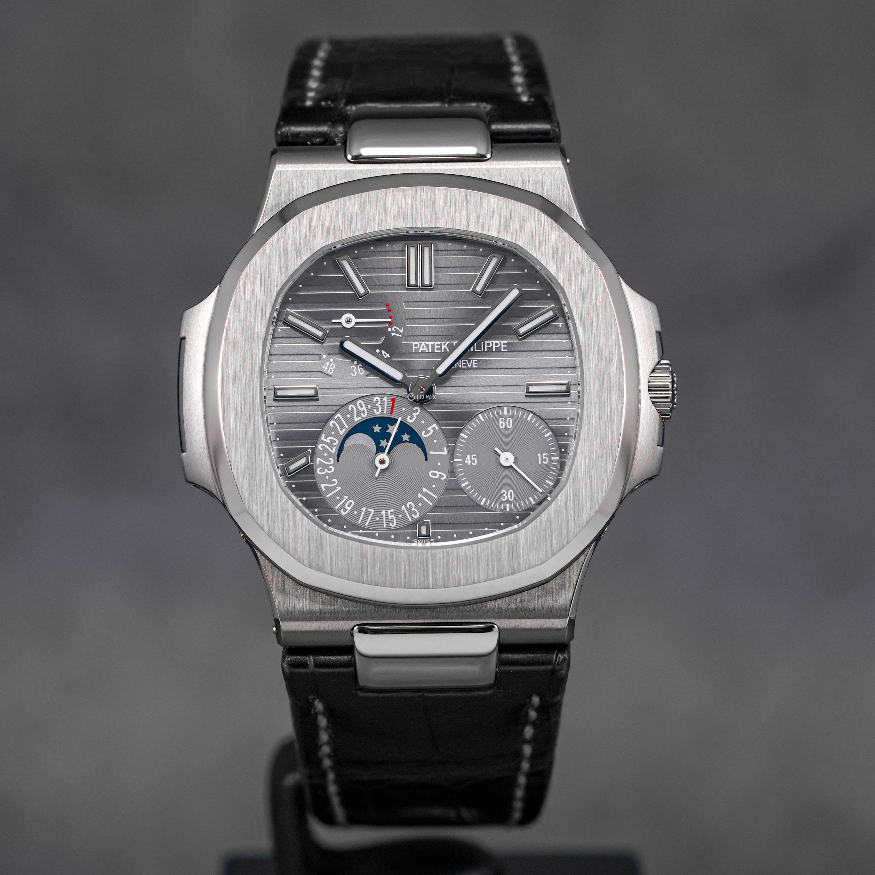 PATEK PHILIPPE NAUTILUS 5712G MOONPHASE WHITEGOLD GREY DIAL 2015 IDWX