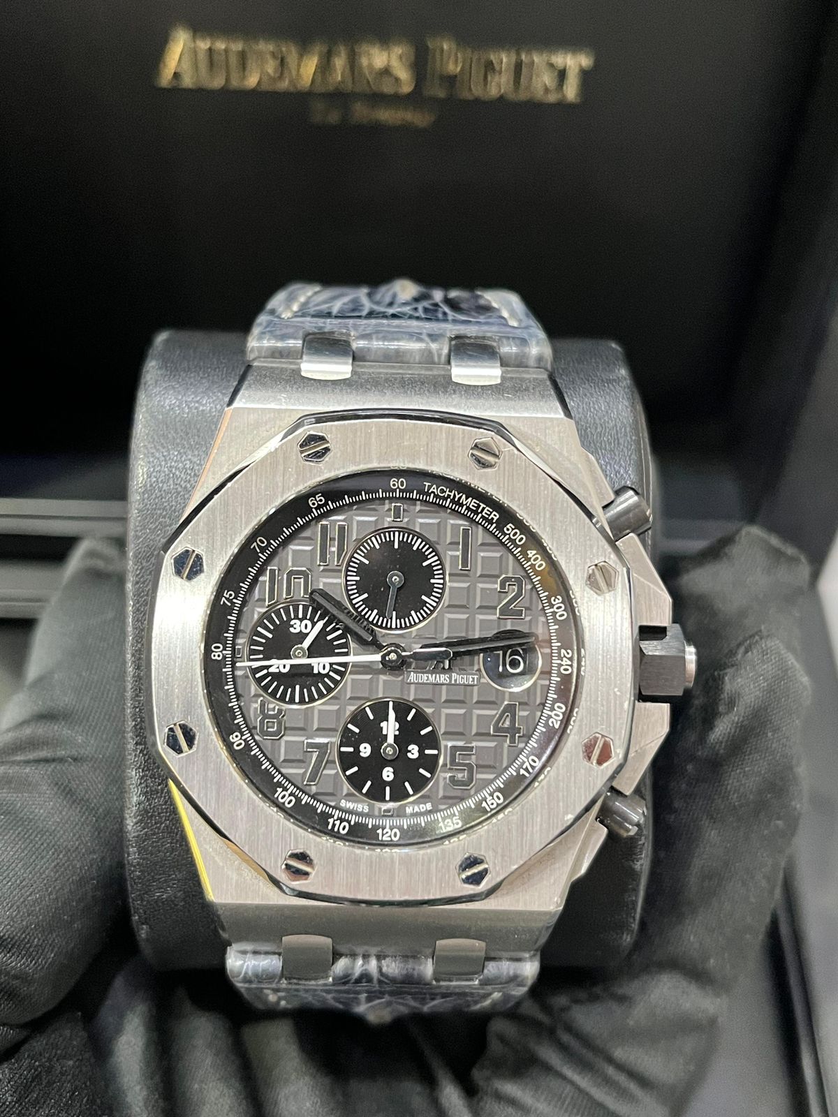 ROYAL OAK OFFSHORE CHRONOGRAPH 42MM 'ELEPHANT' AFTER MARKET STRAP (2015)