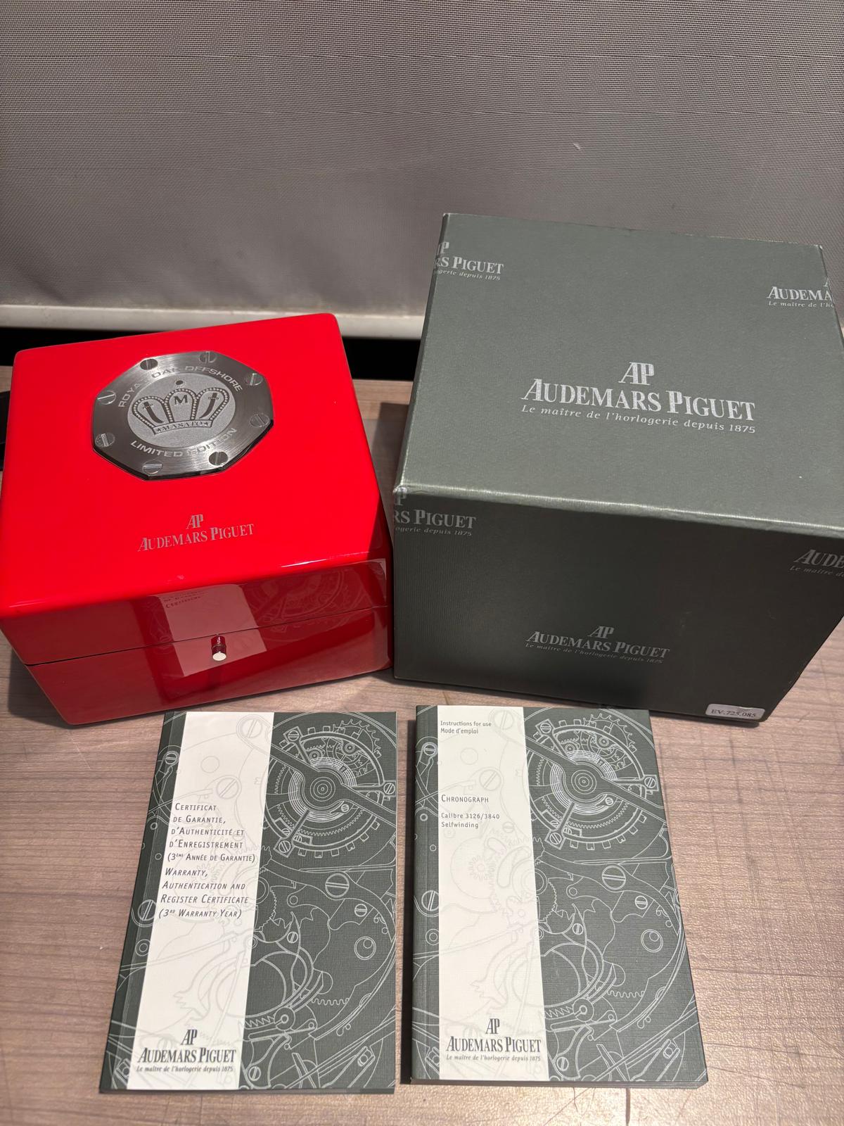 ROYAL OAK OFFSHORE CHRONOGRAPH 42MM 'MASATO' LIMITED EDITION (2011)