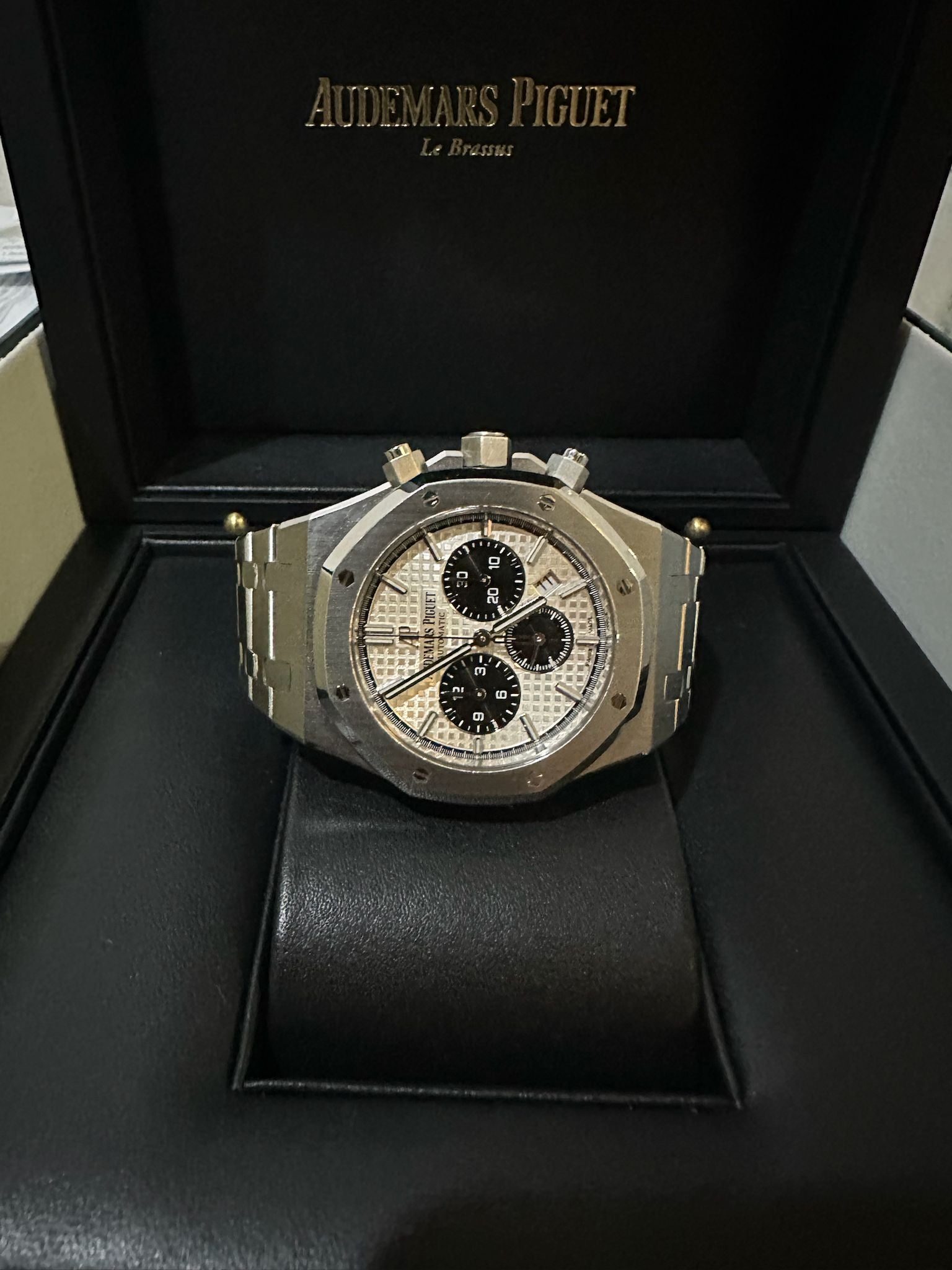 ROYAL OAK CHRONOGRAPH 41MM PANDA DIAL (2018-2020)