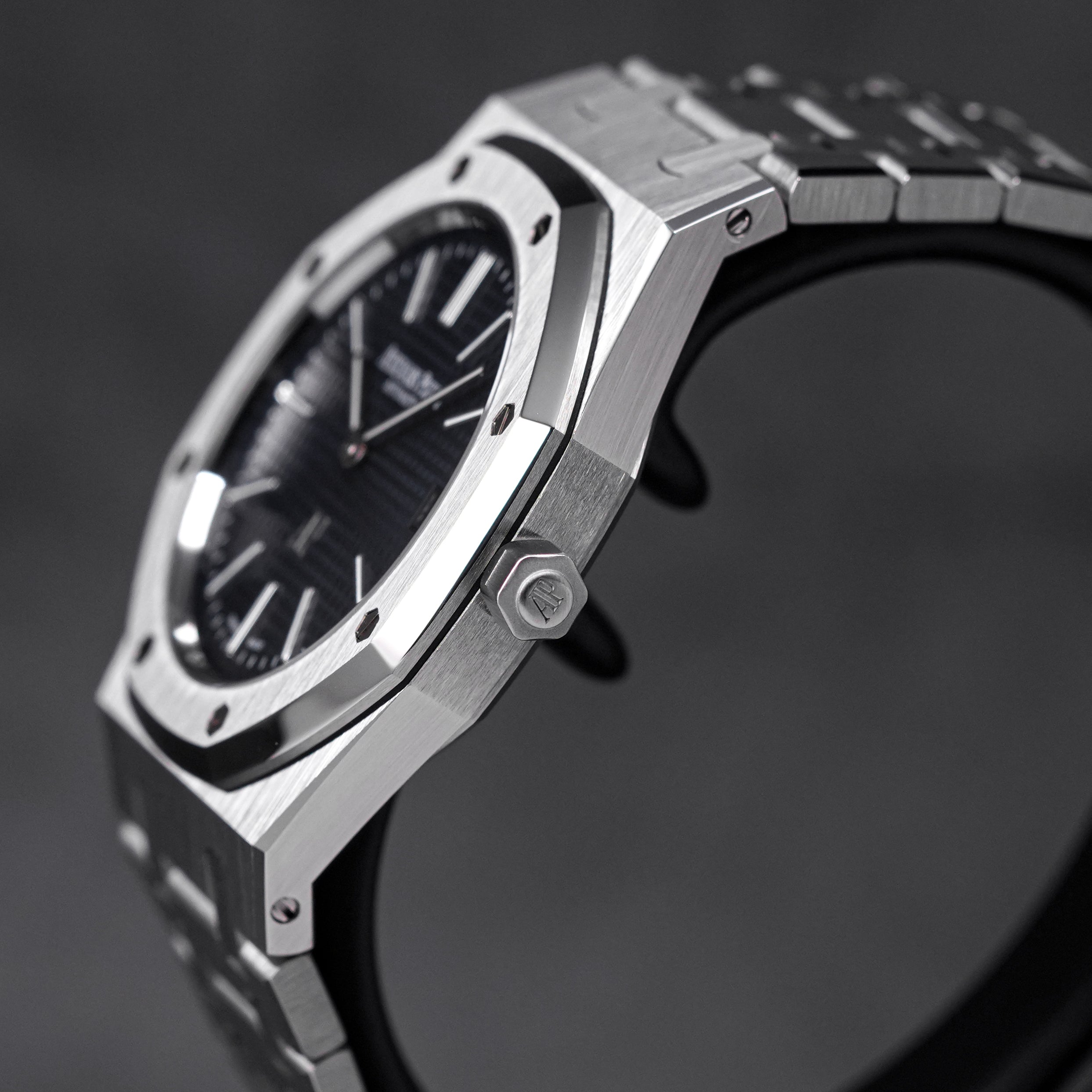 AUDEMARS PIGUET ROYAL OAK 39MM 16202 BLUE DIAL (2023) - IDWX