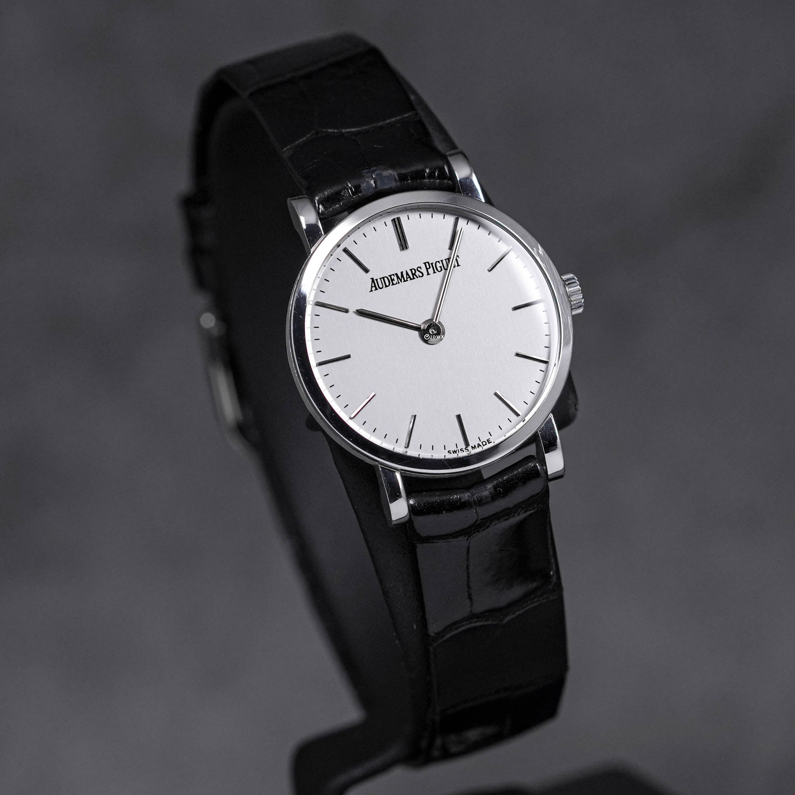 CLASSIC ROUND 23.5MM 77109BC WHITEGOLD SILVER DIAL (E SERIES - CIRCA 2000)