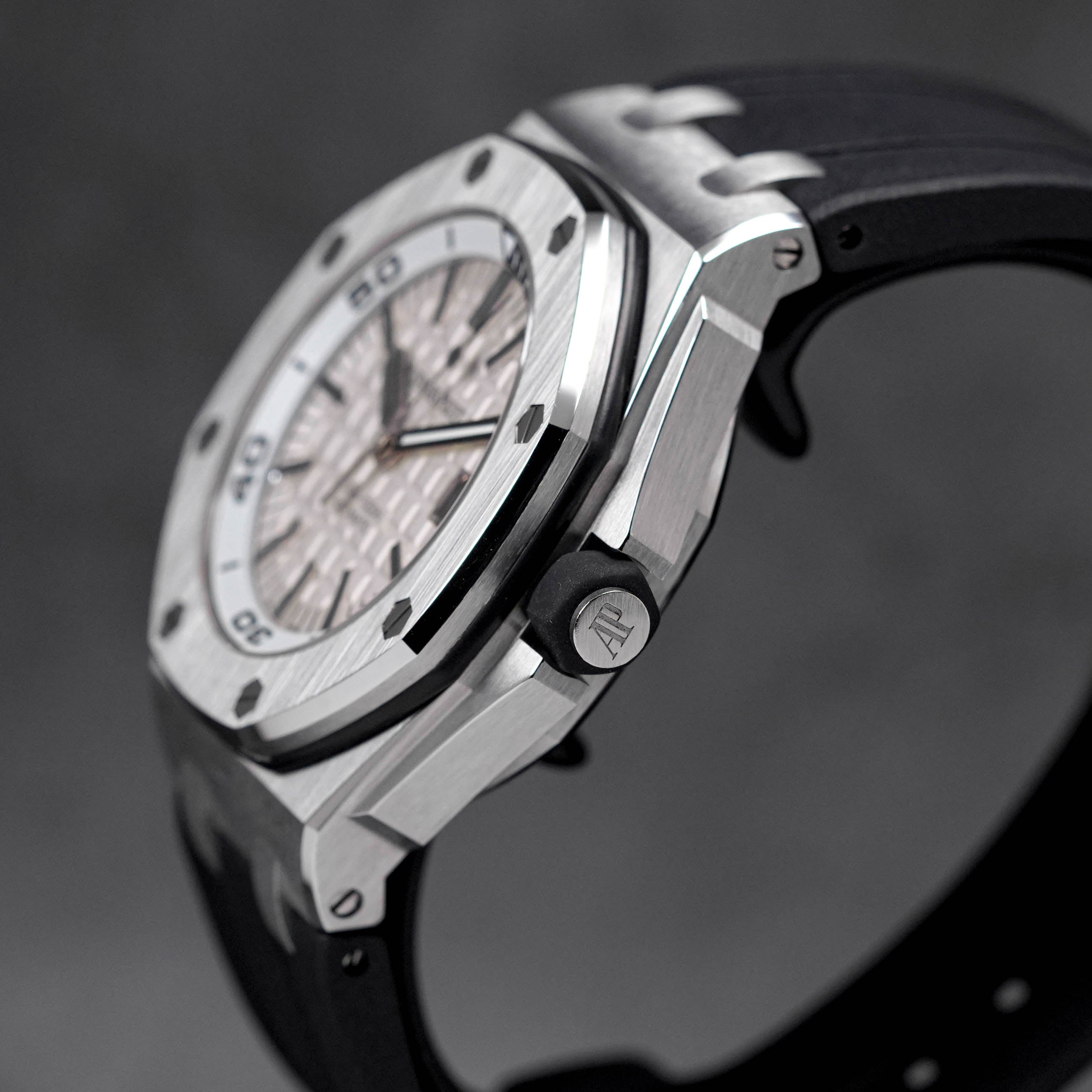 ROYAL OAK OFFSHORE 42MM DIVER WHITE (2015)