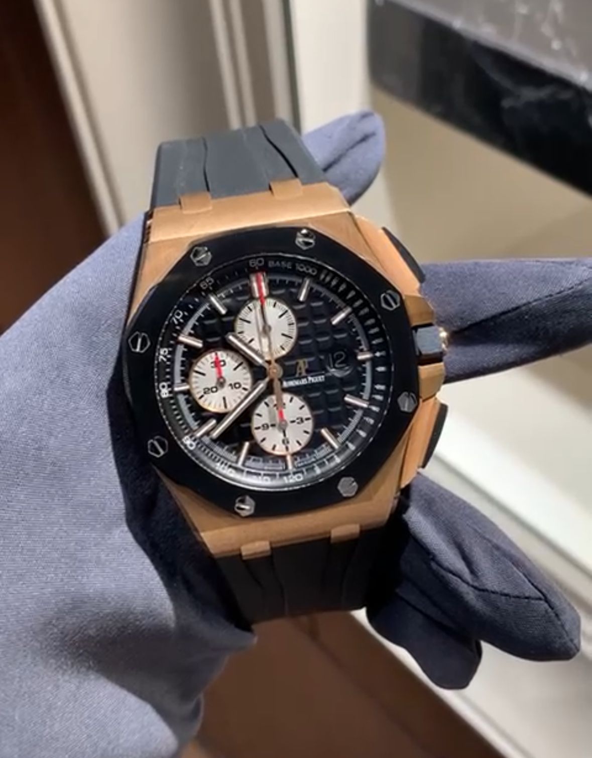 ROYAL OAK OFFSHORE CHRONOGRAPH 44MM NOVELTY ROSEGOLD (2015)