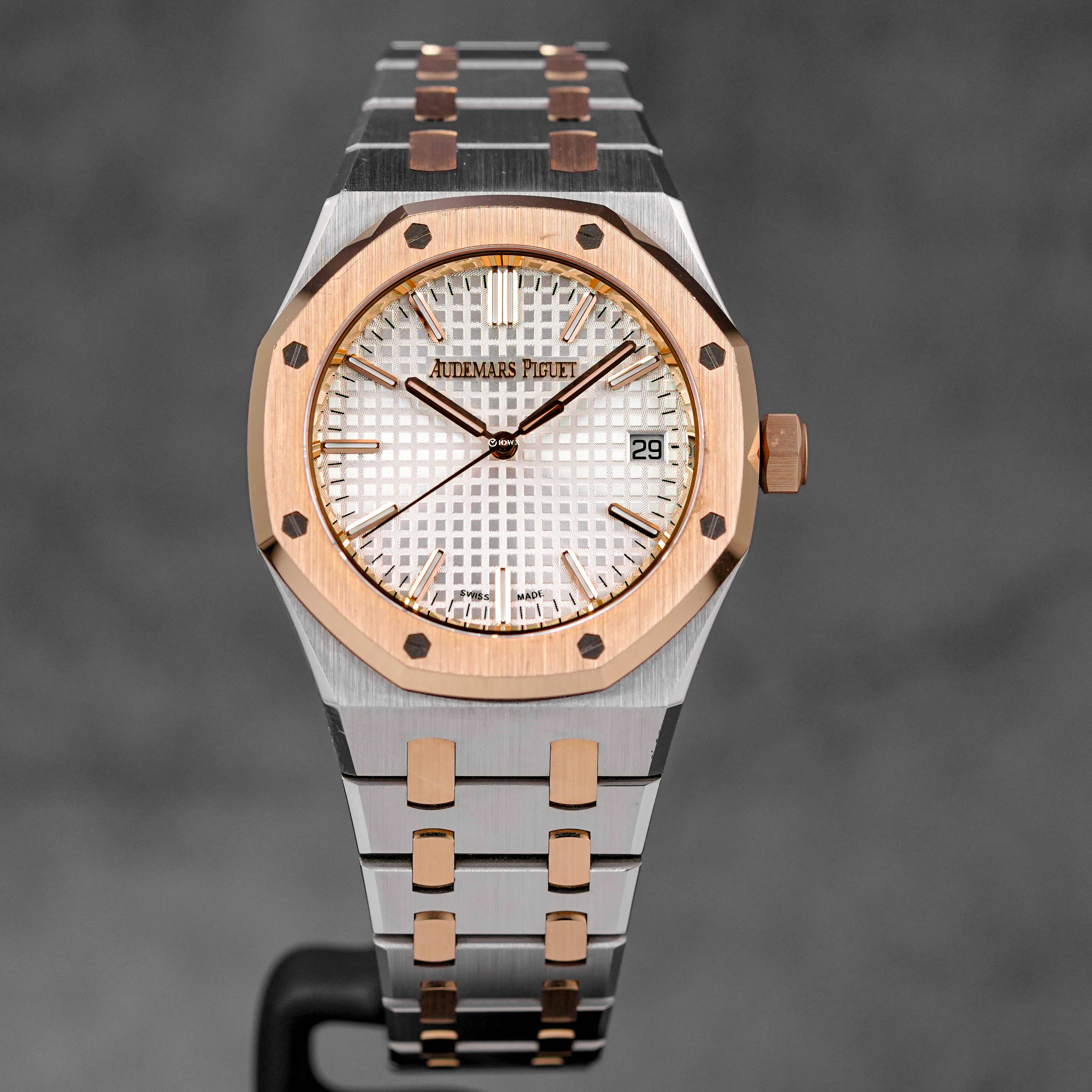 AUDEMARS PIGUET ROYAL OAK 37MM 15550 TWOTONE ROSEGOLD WHITE DIAL
