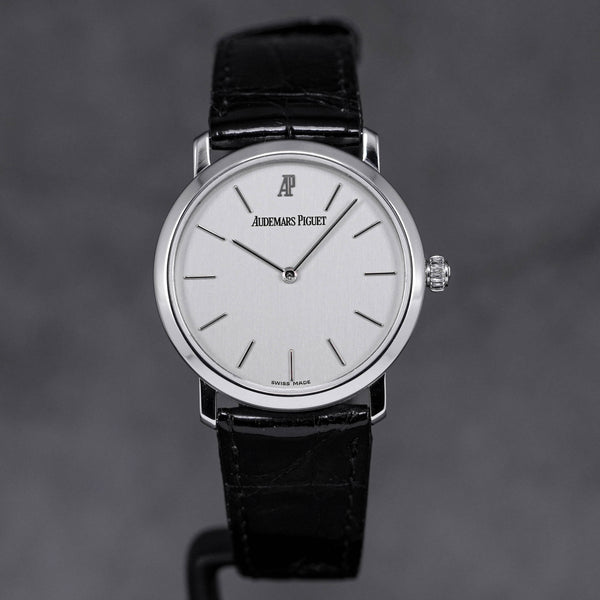 CLASSIC ROUND 32MM WHITEGOLD SILVER DIAL (WATCH ONLY)