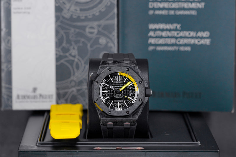 ROYAL OAK OFFSHORE 42MM DIVER YELLOW CARBON (2013)