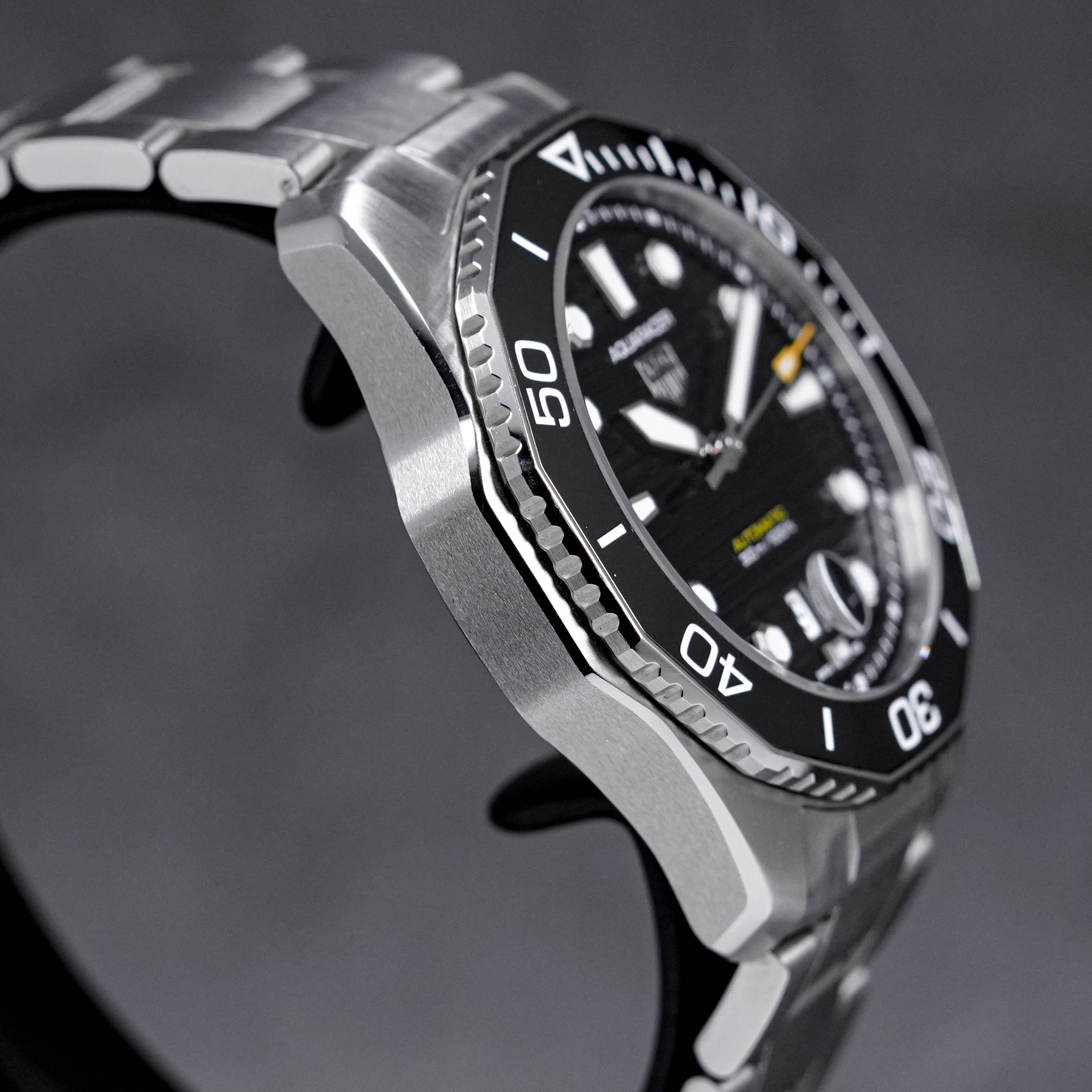 AQUARACER 300M CALIBRE 5 BLACK DIAL (2022)