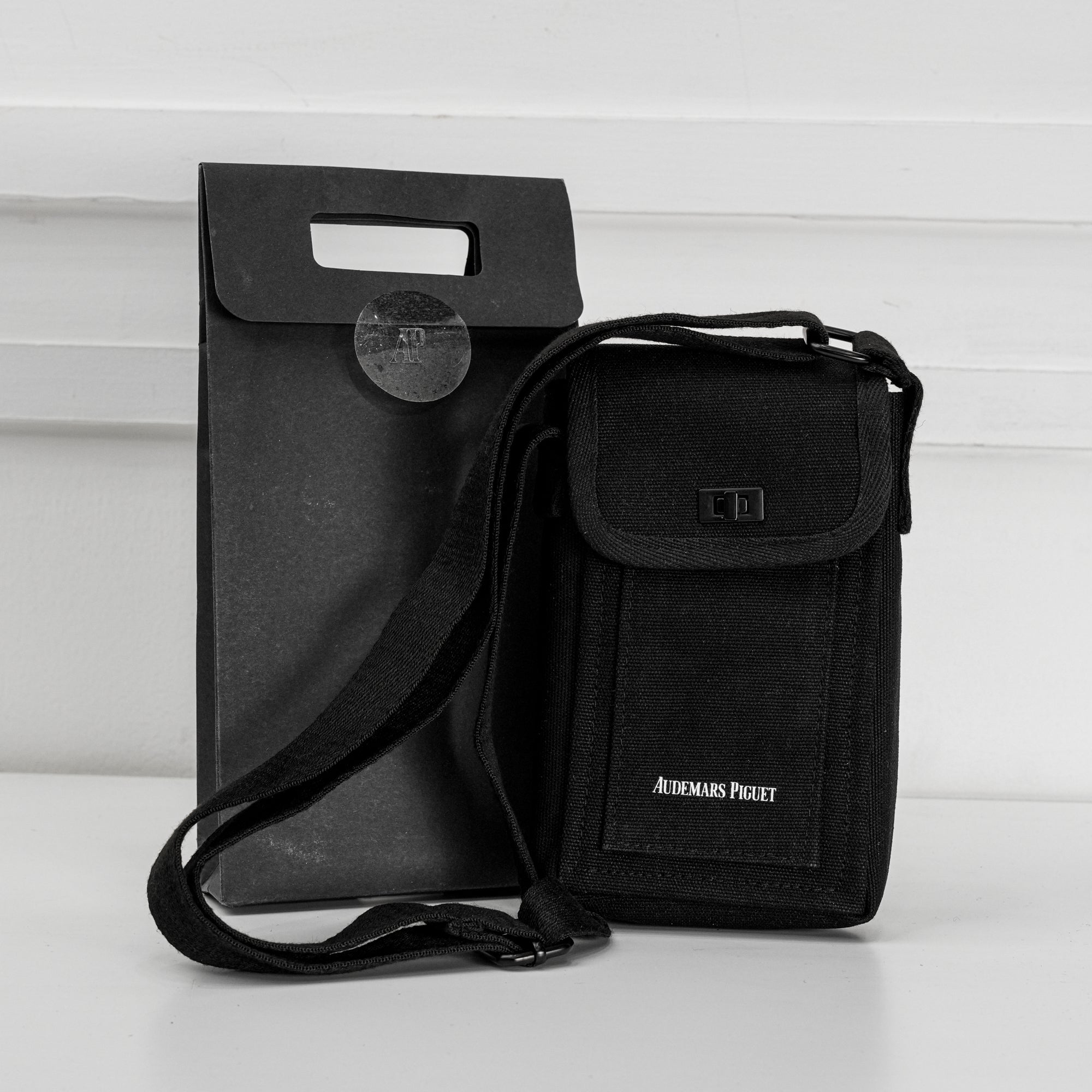 ROYAL OAK MINI BAG / HANDPHONE BAG