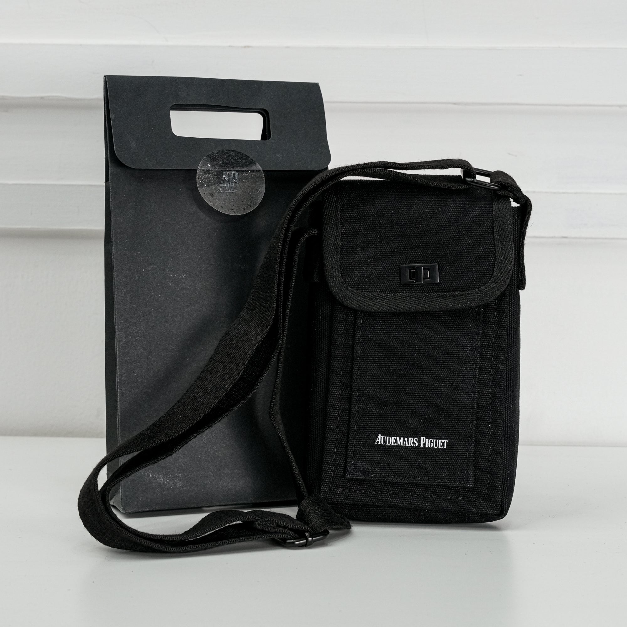 ROYAL OAK MINI BAG / HANDPHONE BAG