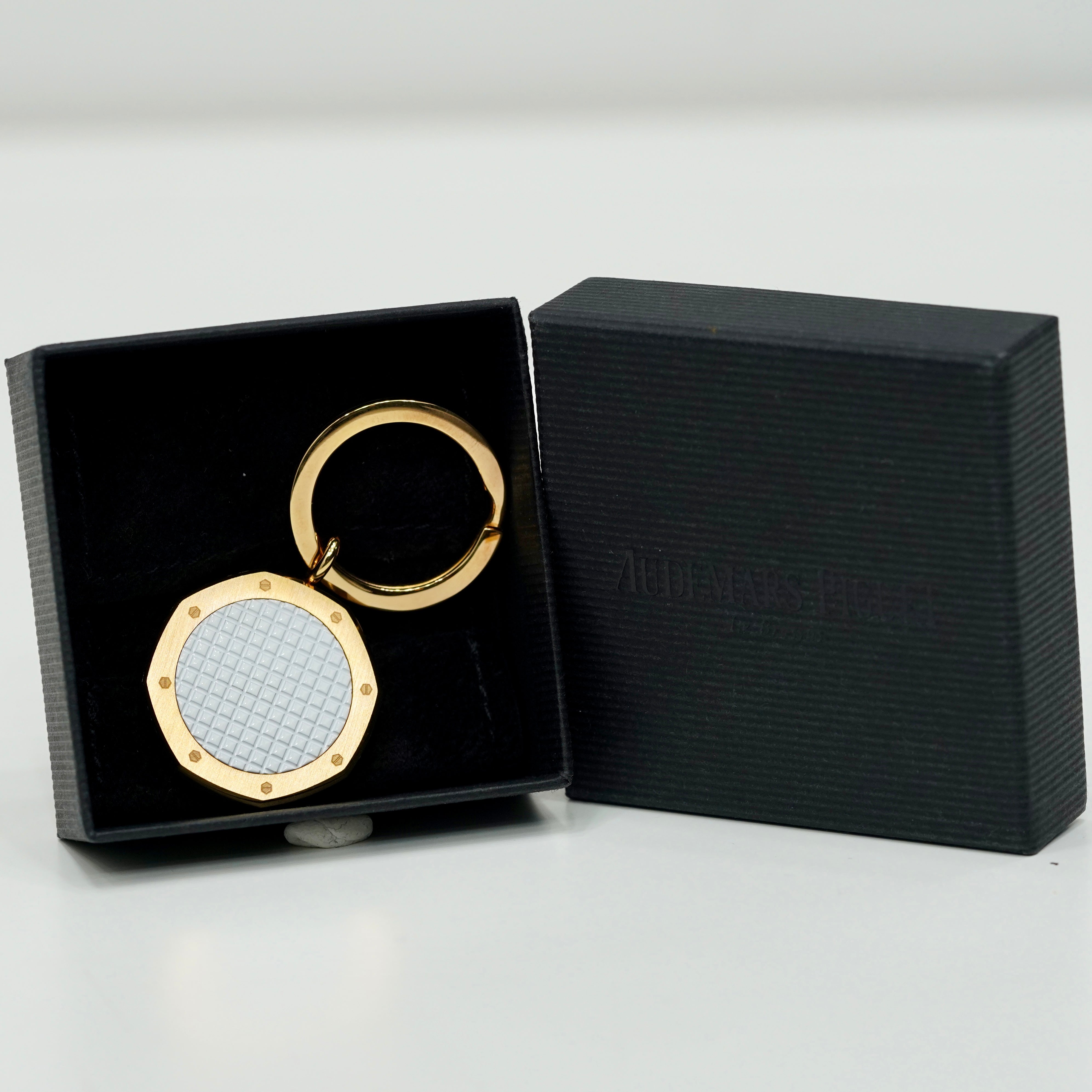 RARE WHITE DIAL ROSEGOLD KEYCHAIN