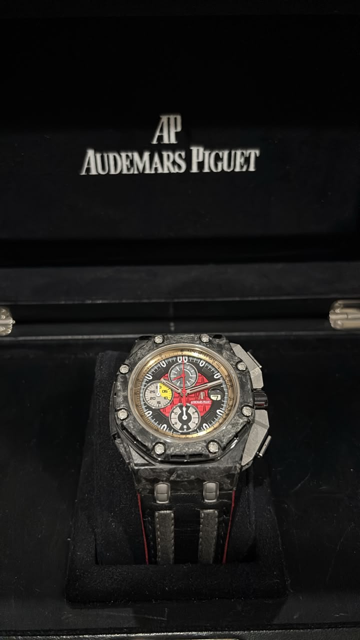 ROYAL OAK OFFSHORE CHRONOGRAPH 44MM GRAND PRIX CARBON LIMITED EDITION (2011)