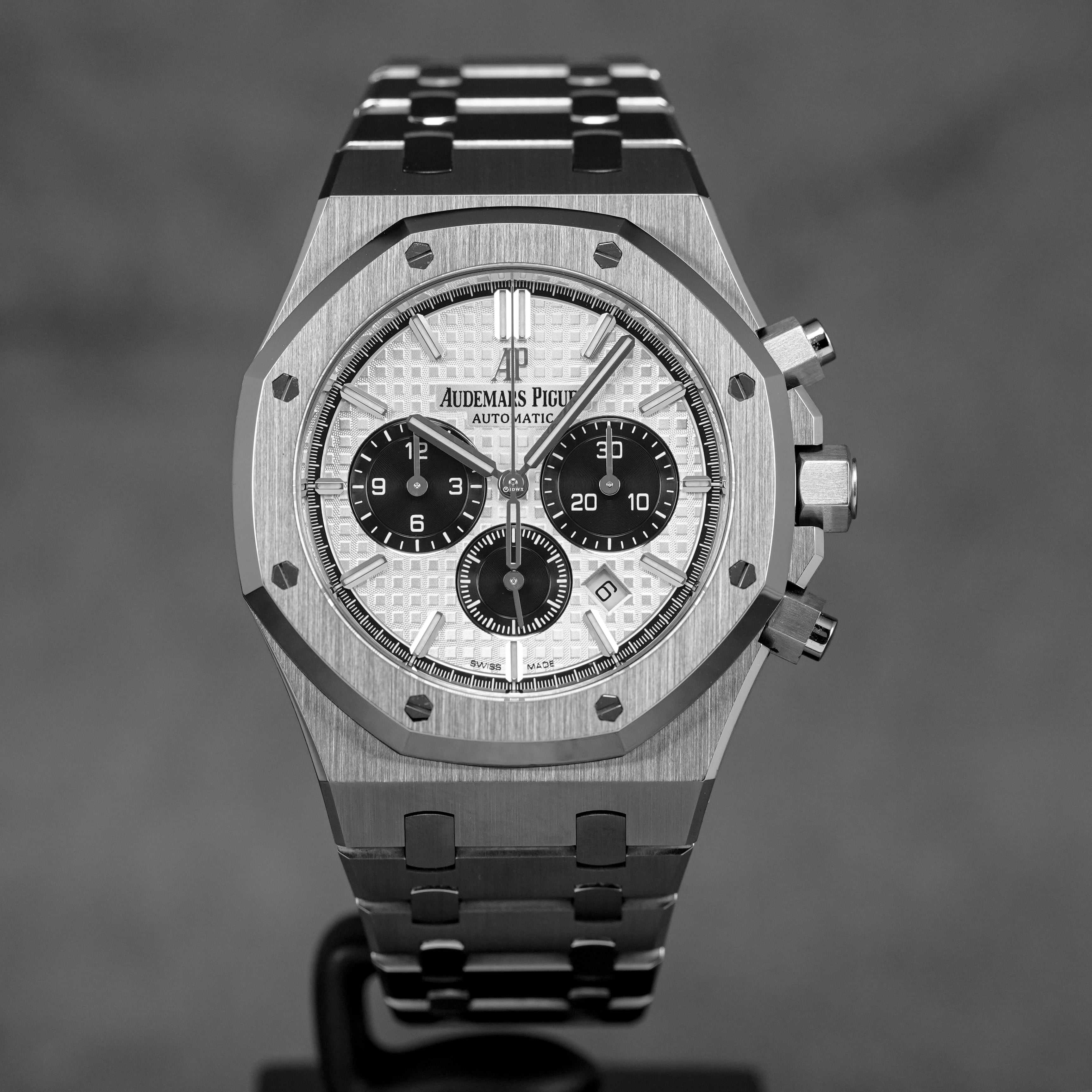 ROYAL OAK CHRONOGRAPH 41MM PANDA DIAL (2018)