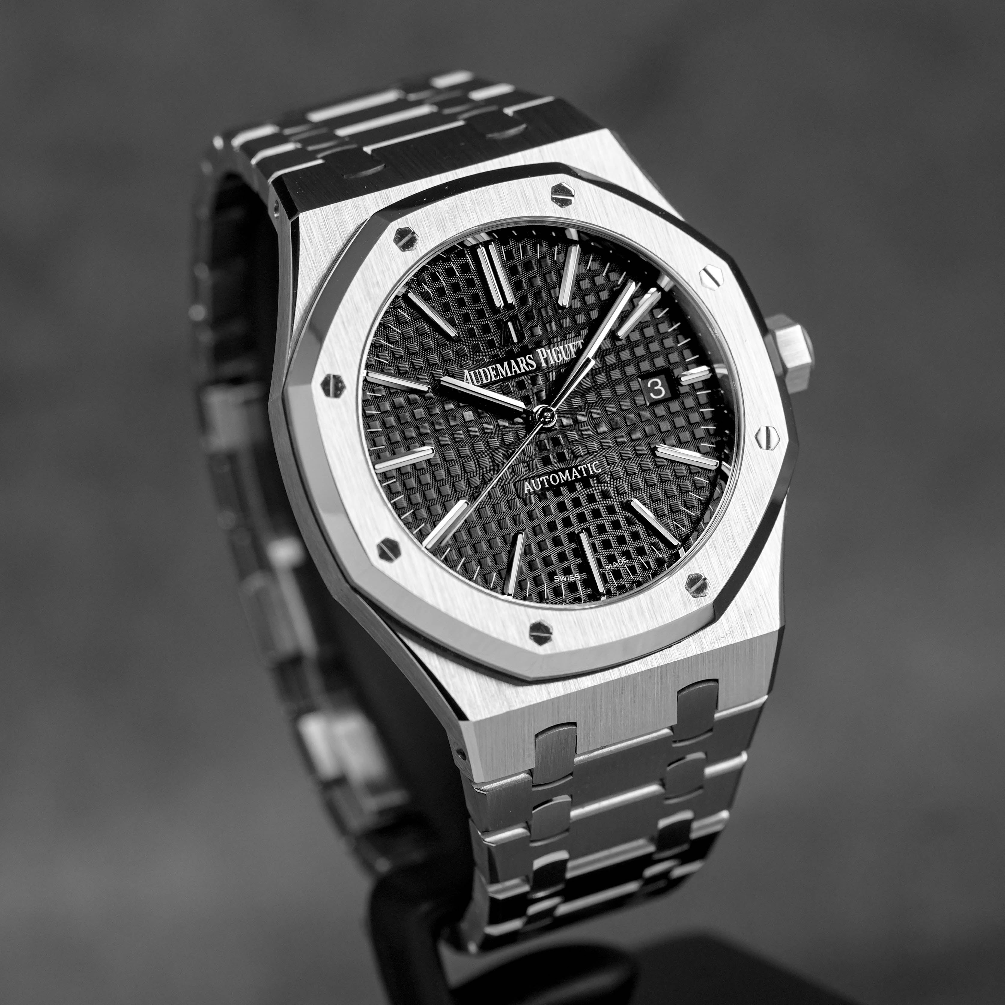 Harga Audemars Piguet Royal Oak 15400 Black