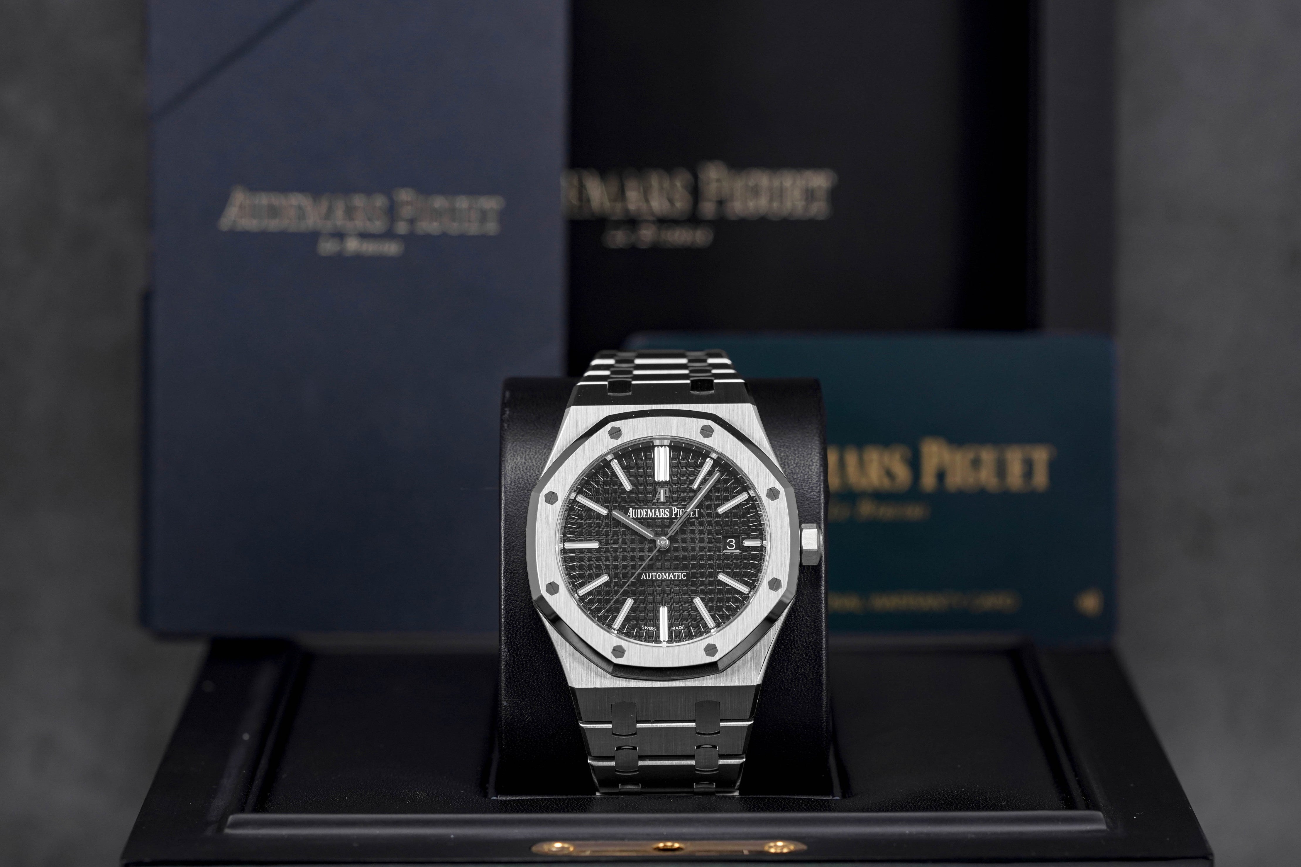 Harga Audemars Piguet Royal Oak 15400 Black