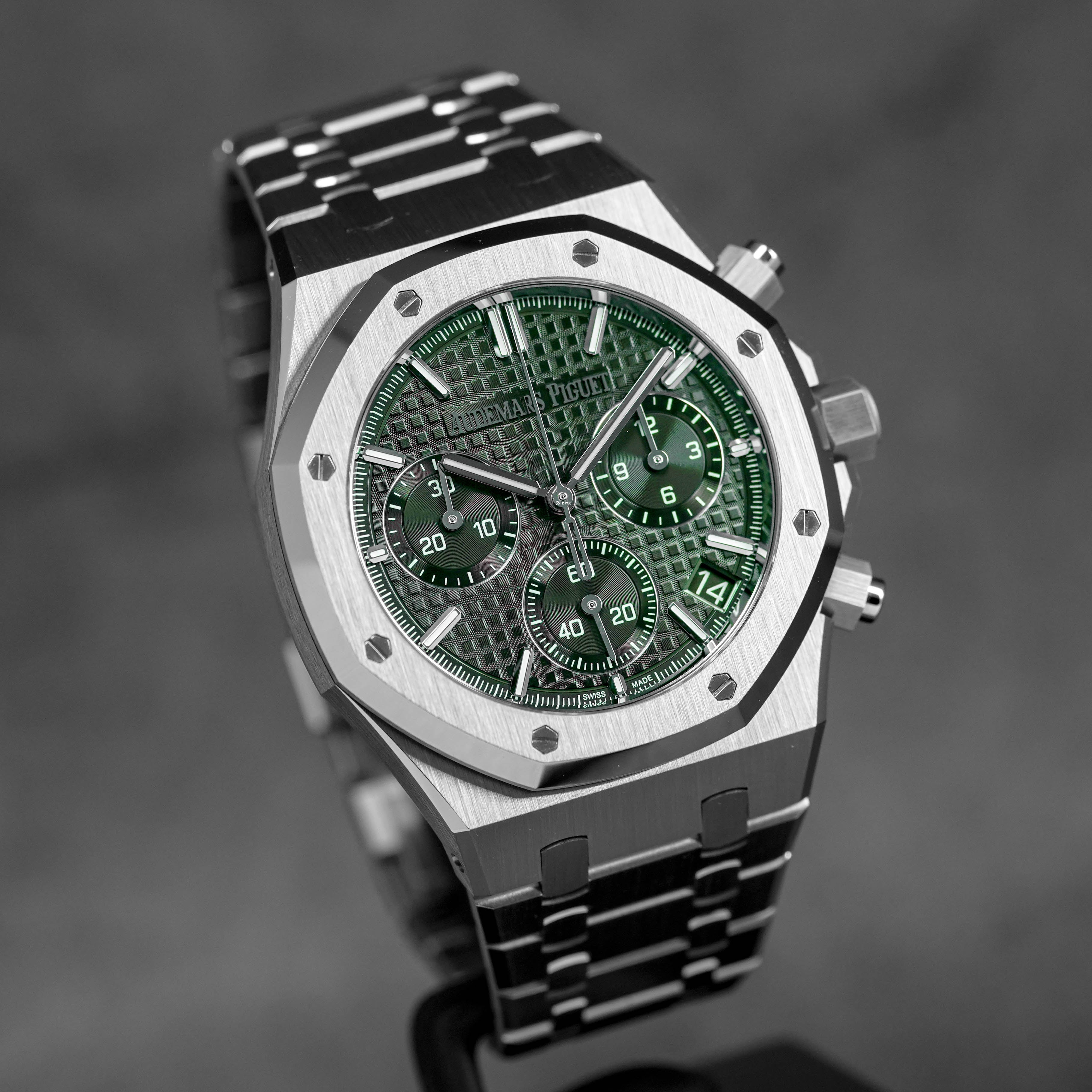 Harga Audemars Piguet Royal Oak Green