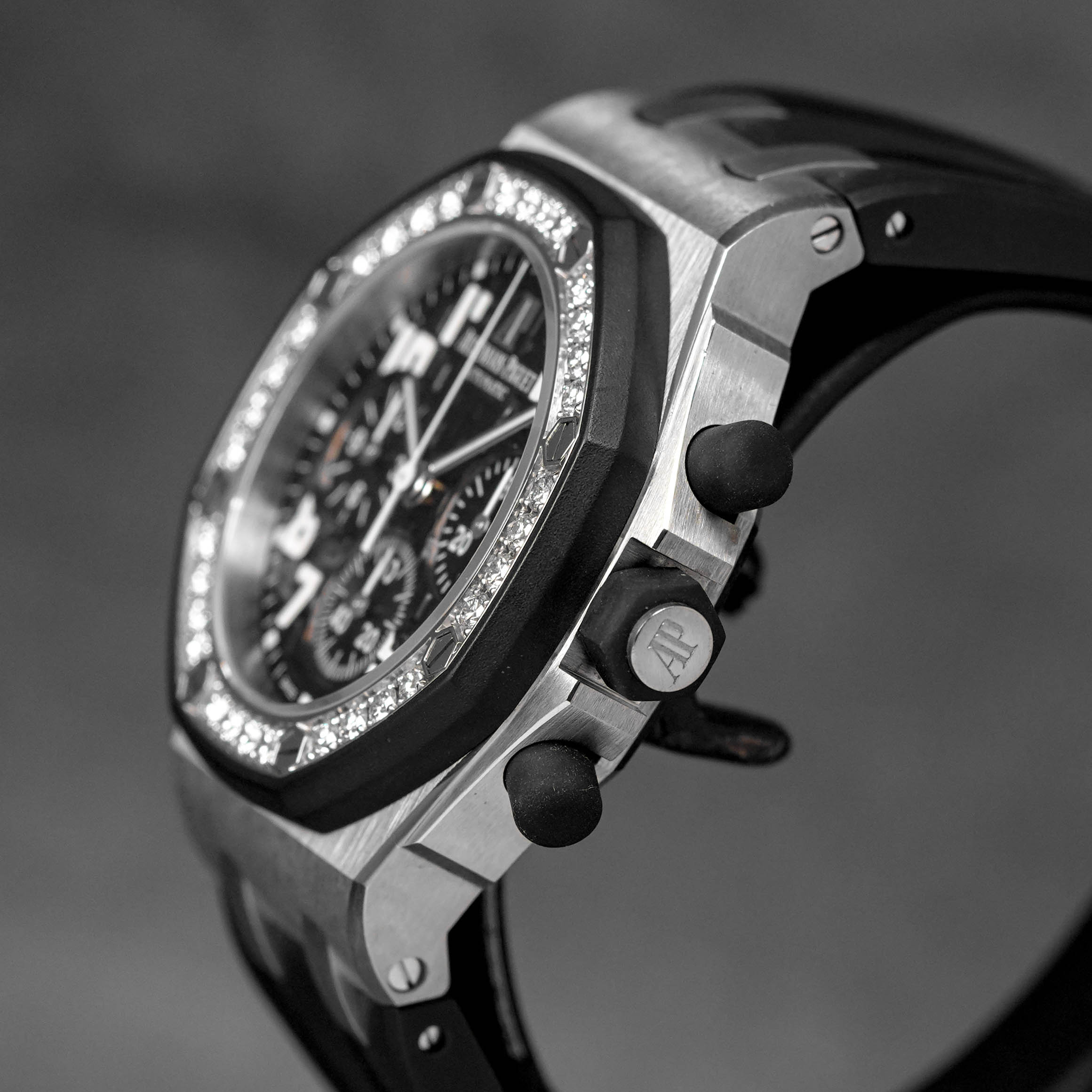 ROYAL OAK OFFSHORE CHRONOGRAPH 37MM BLACK DIAL DIAMOND BEZEL (2014)