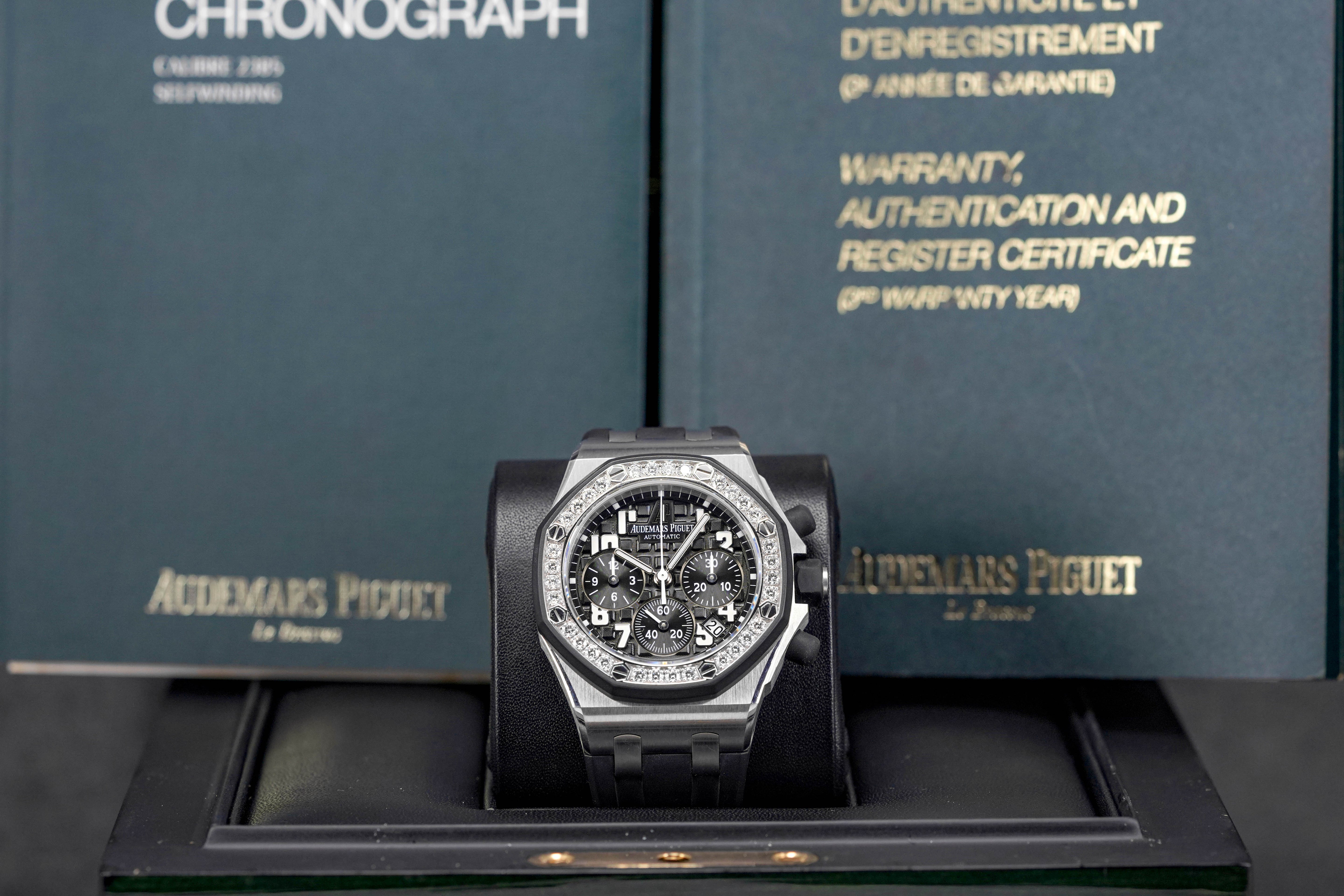 ROYAL OAK OFFSHORE CHRONOGRAPH 37MM BLACK DIAL DIAMOND BEZEL (2014)