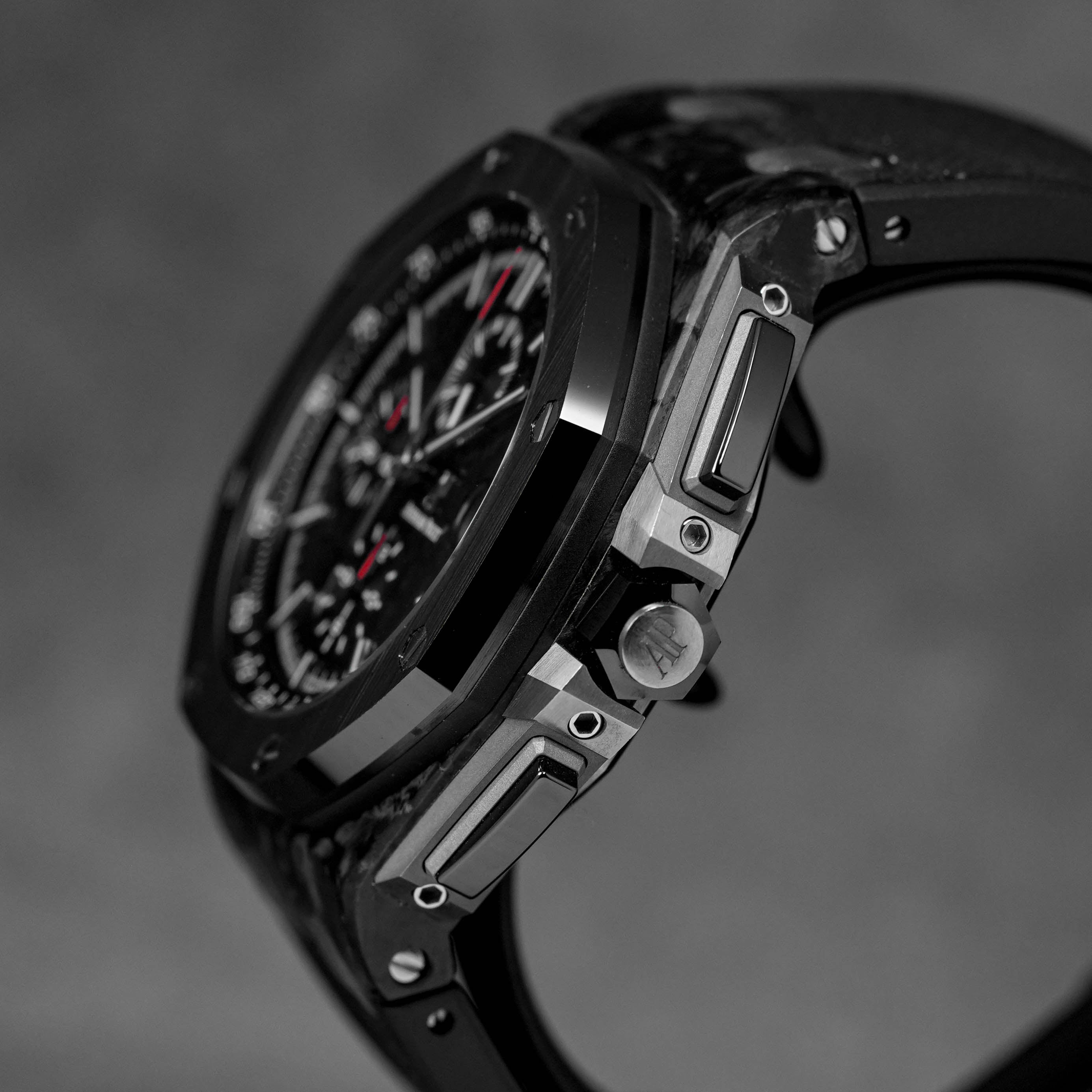 ROYAL OAK OFFSHORE CHRONOGRAPH 44MM NOVELTY BLACK CARBON CERAMIC AFTERMARKET STRAP (2015)