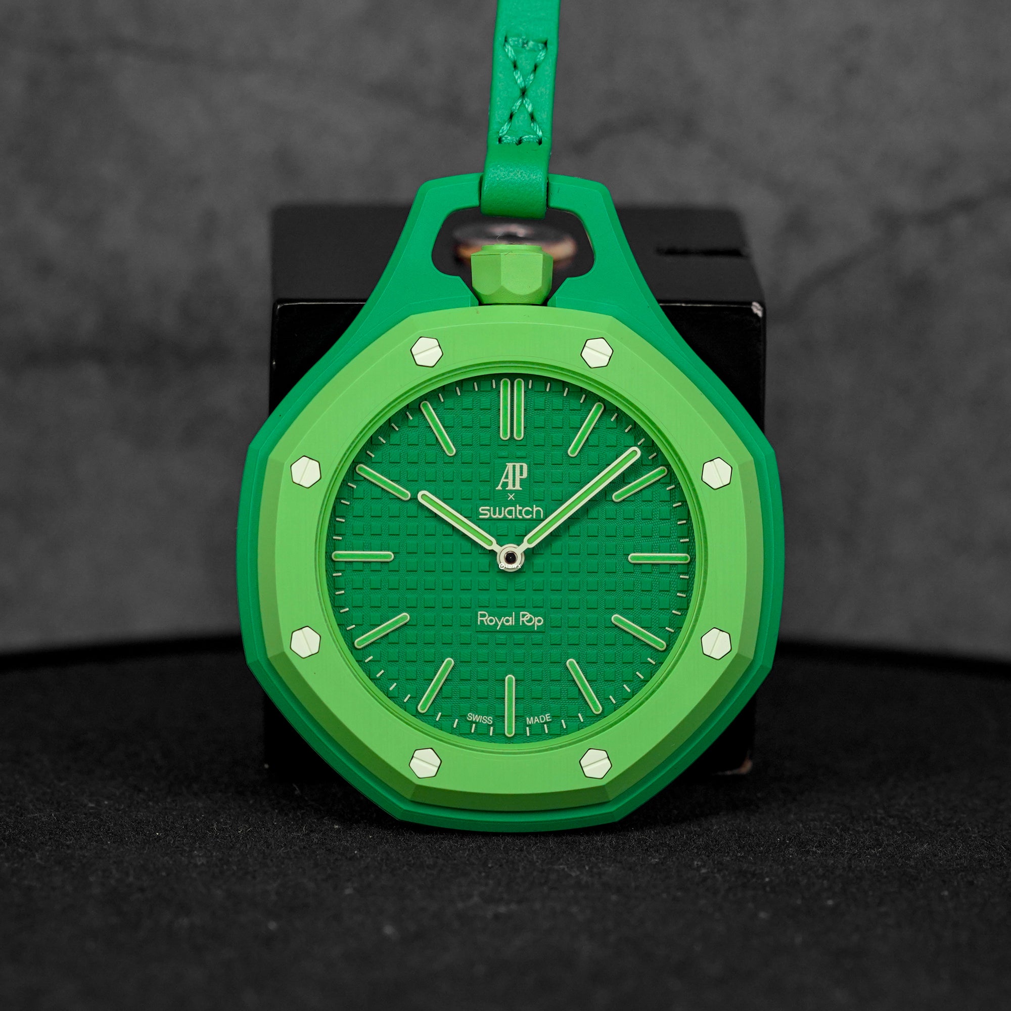 時計 Audemars Piguet x Swatch  Pop Green AUDEMARS PIGUET X SWATCH ROYAL POP GREEN EIGHT (2026)
