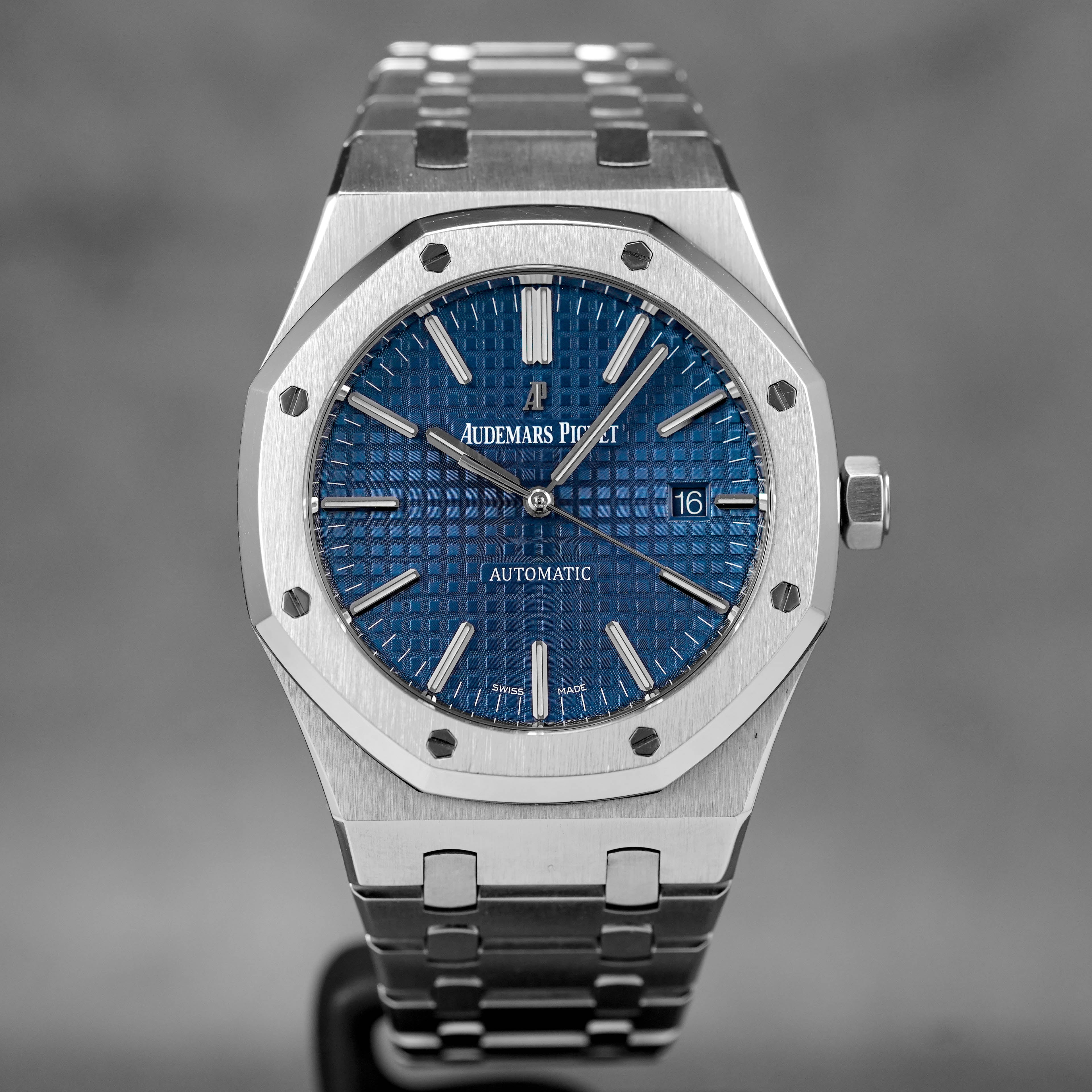 AUDEMARS PIGUET ROYAL OAK 41MM 15400 BLUE DIAL 2014 IDWX