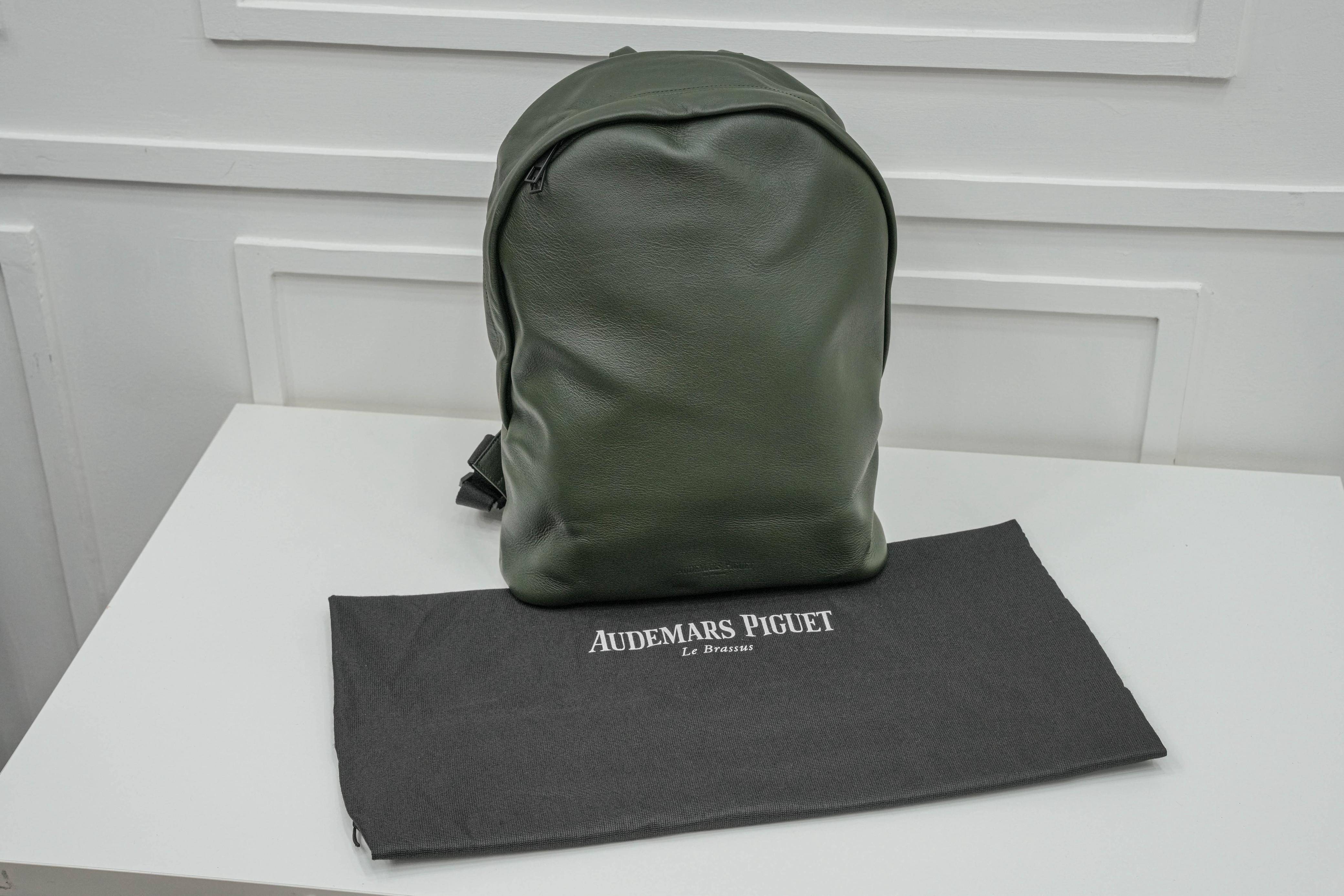 LEATHER BACKPACK GREEN RARE