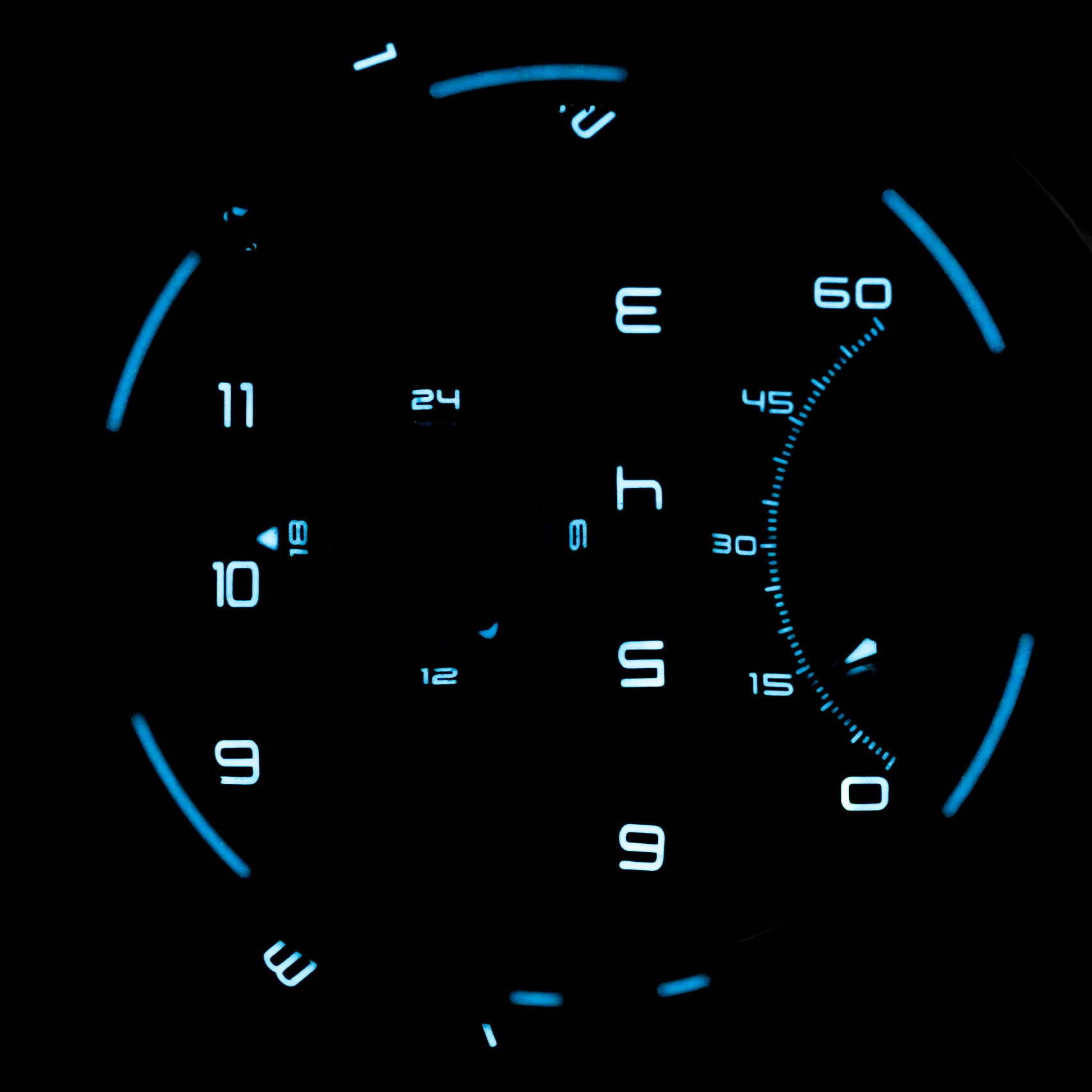 'PERIGEE' TITANIUM RETROGRADE DAY & NIGHT MOON TRACK SYSTEM LIMITED EDITON (2023)