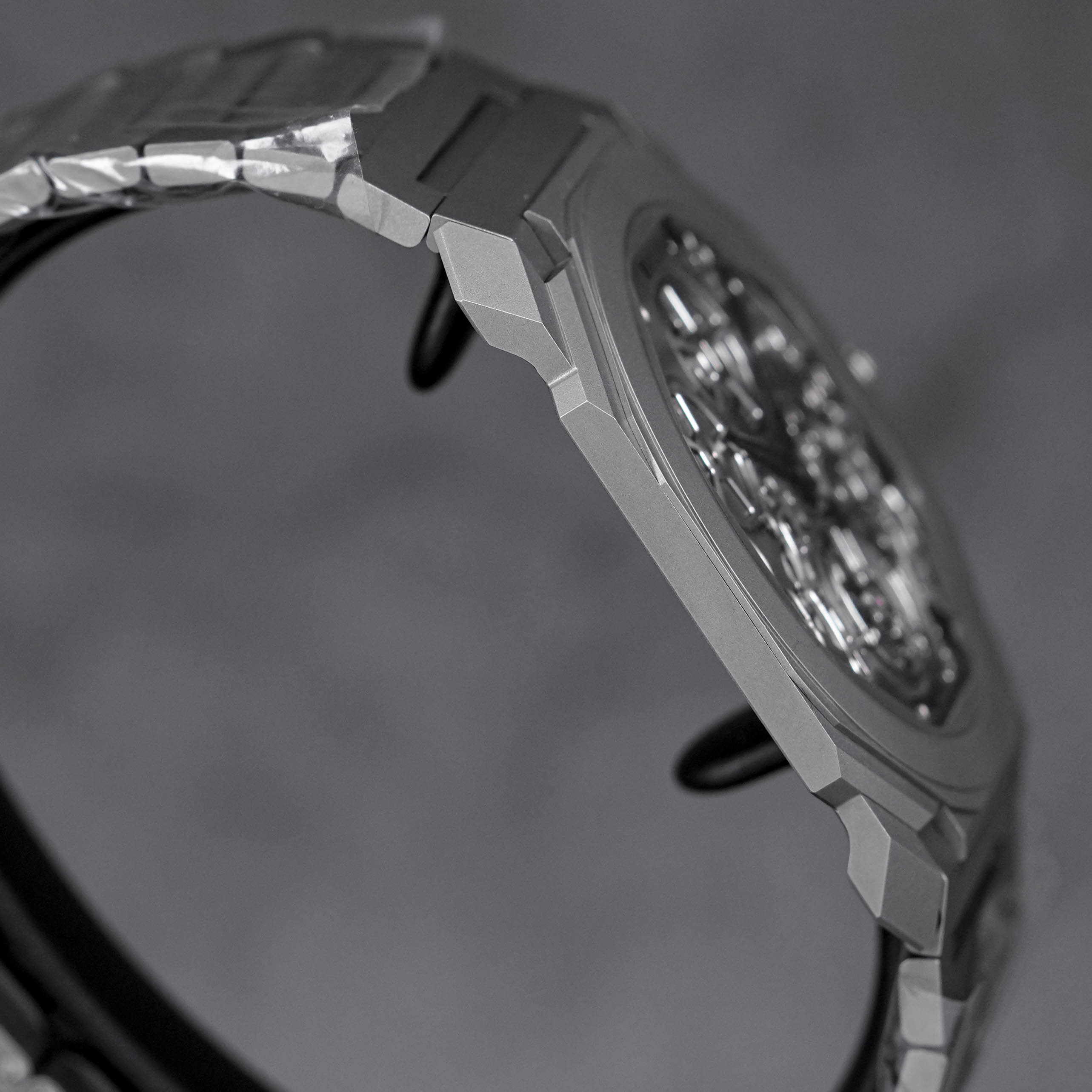 OCTO FINISSIMO TOURBILLON ULTRA THIN TITANIUM GREY SKELETON DIAL LIMITED EDITION (2022)