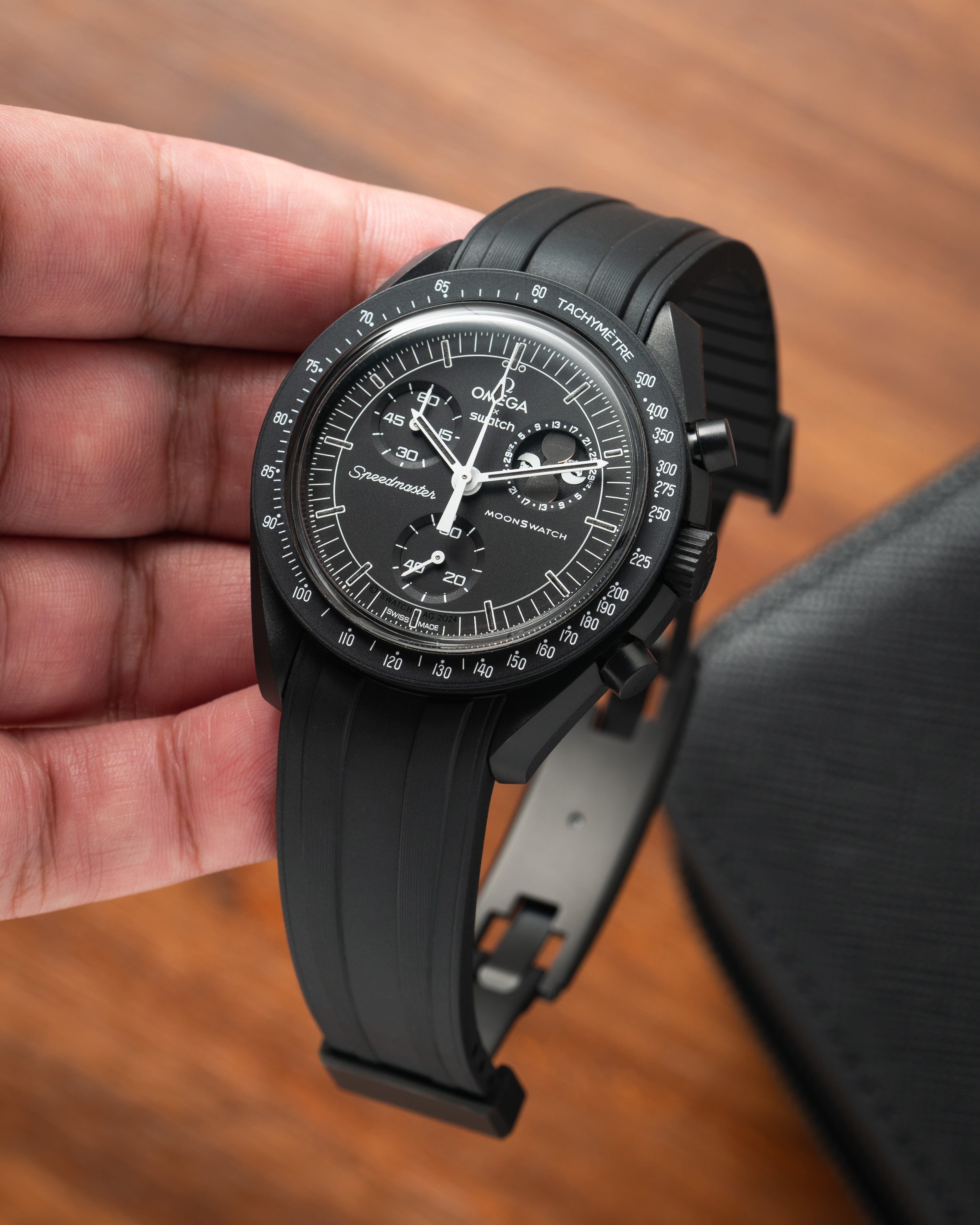 Curved Strap Speedmaster Black