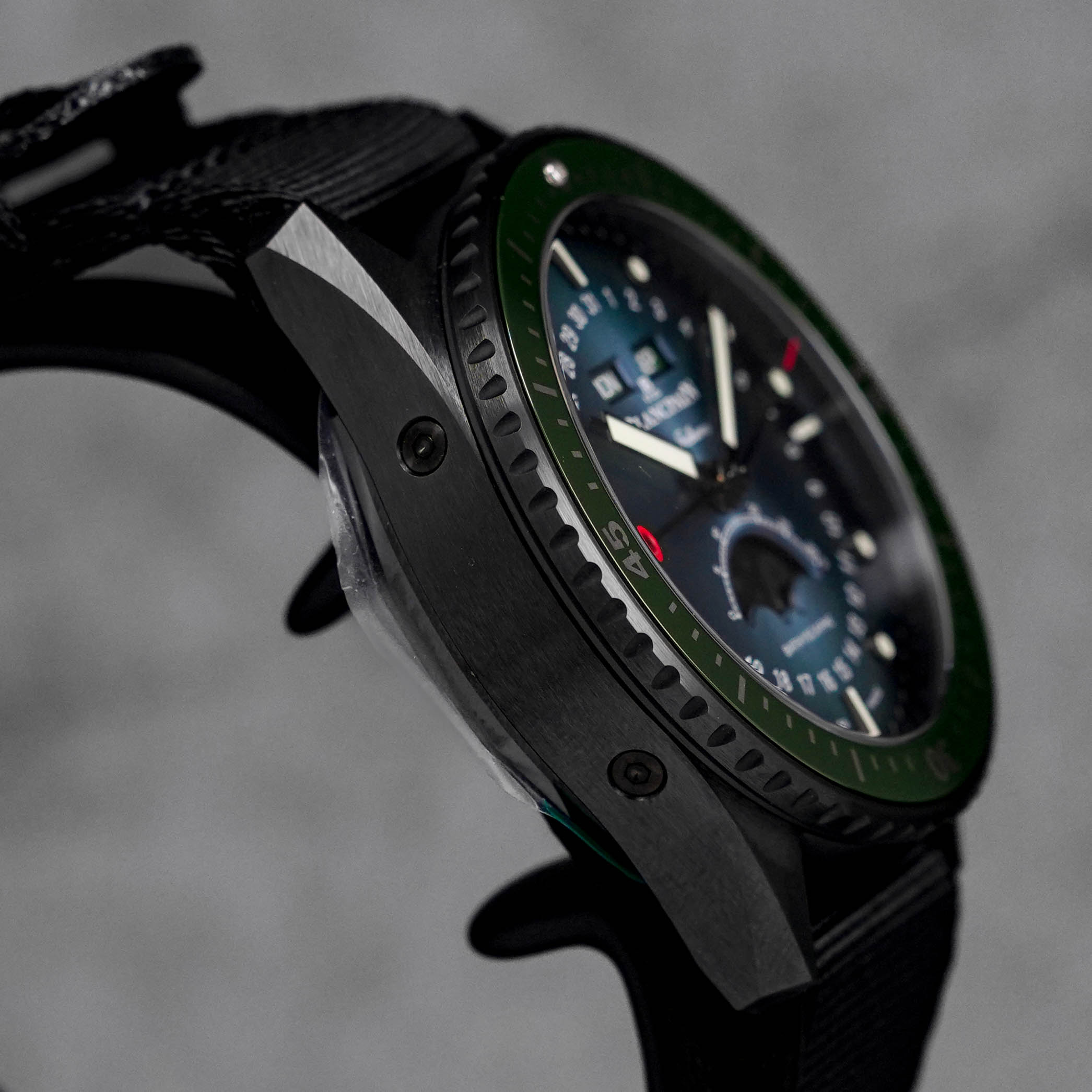 Harga Blancpain Fifty Fathoms Bathyscahe Terbaru