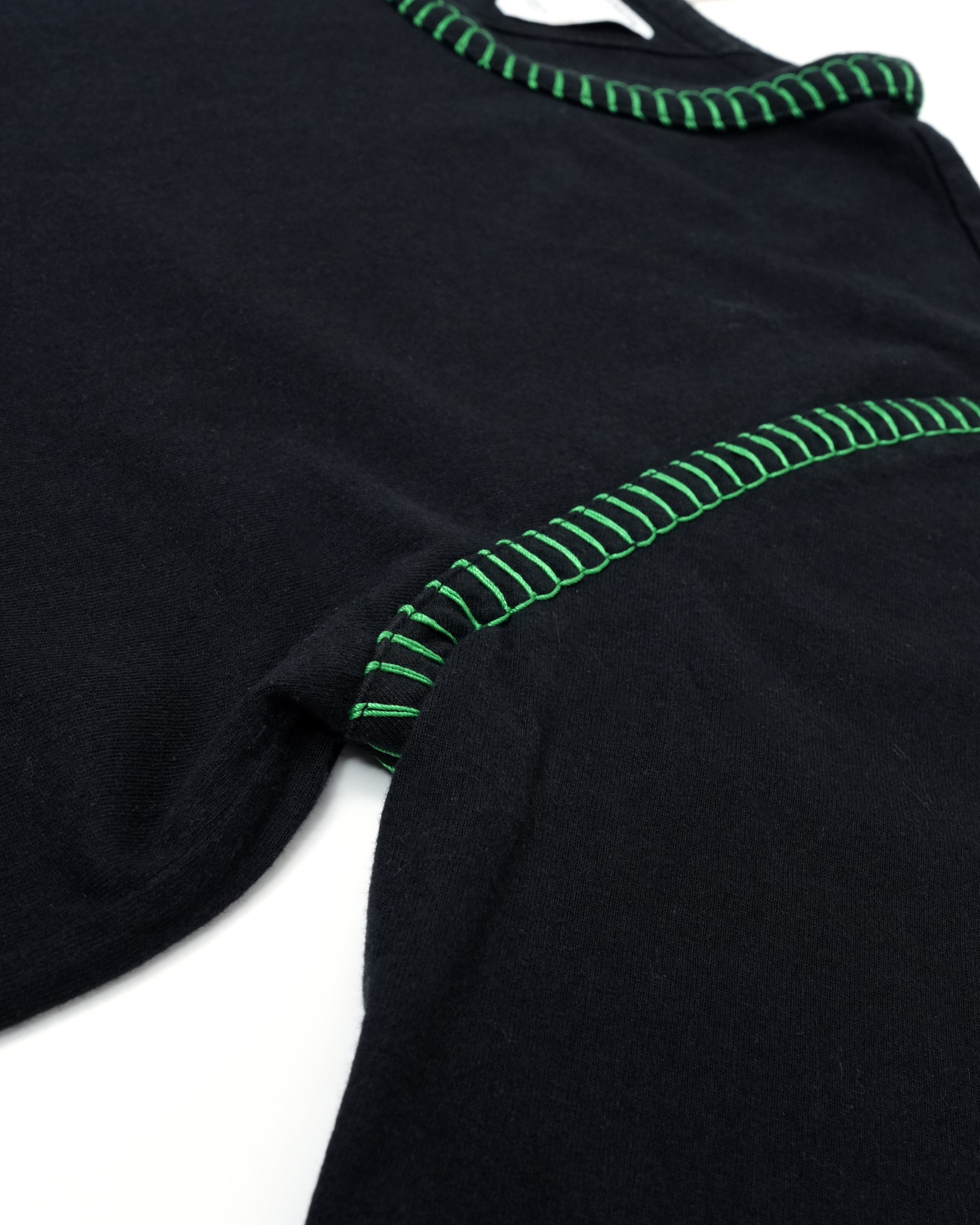 VENETA BLACK COTTON CONTRAST STITCH DETAIL T-SHIRT – SIZE L
