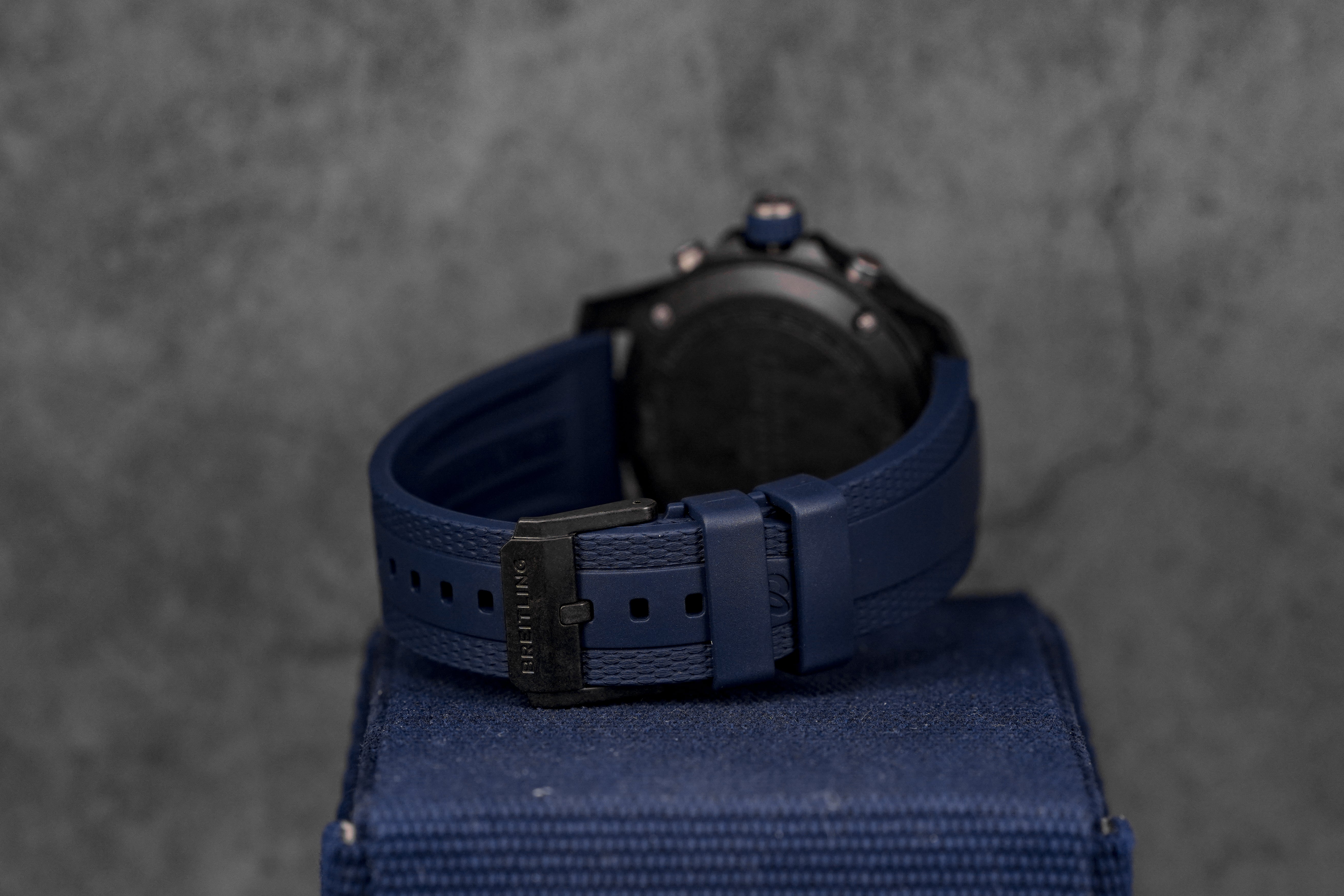 Harga Breitling Endurance Pro 44 Navy Blue