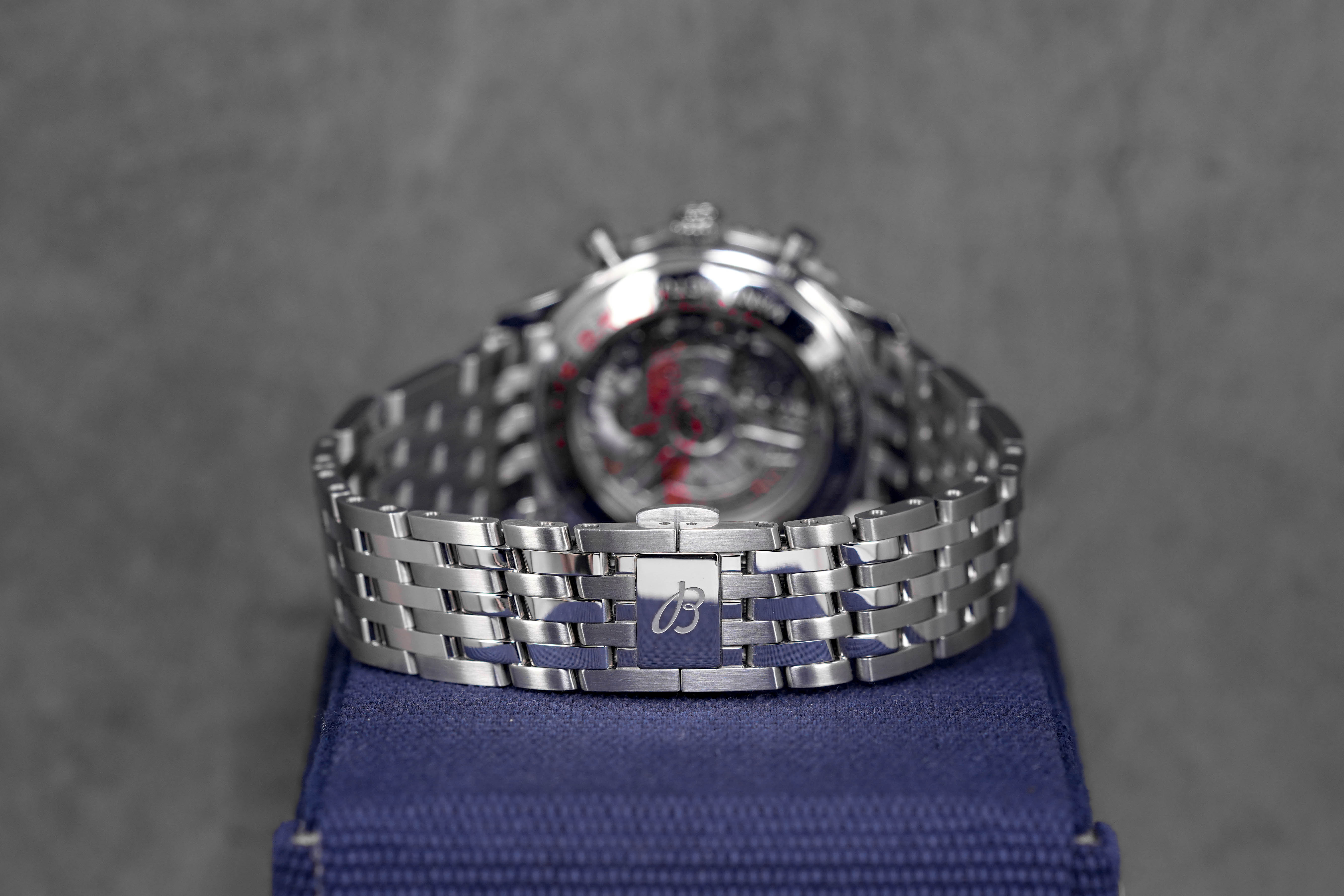 Harga Breitling Navitimer B01 Terbaru