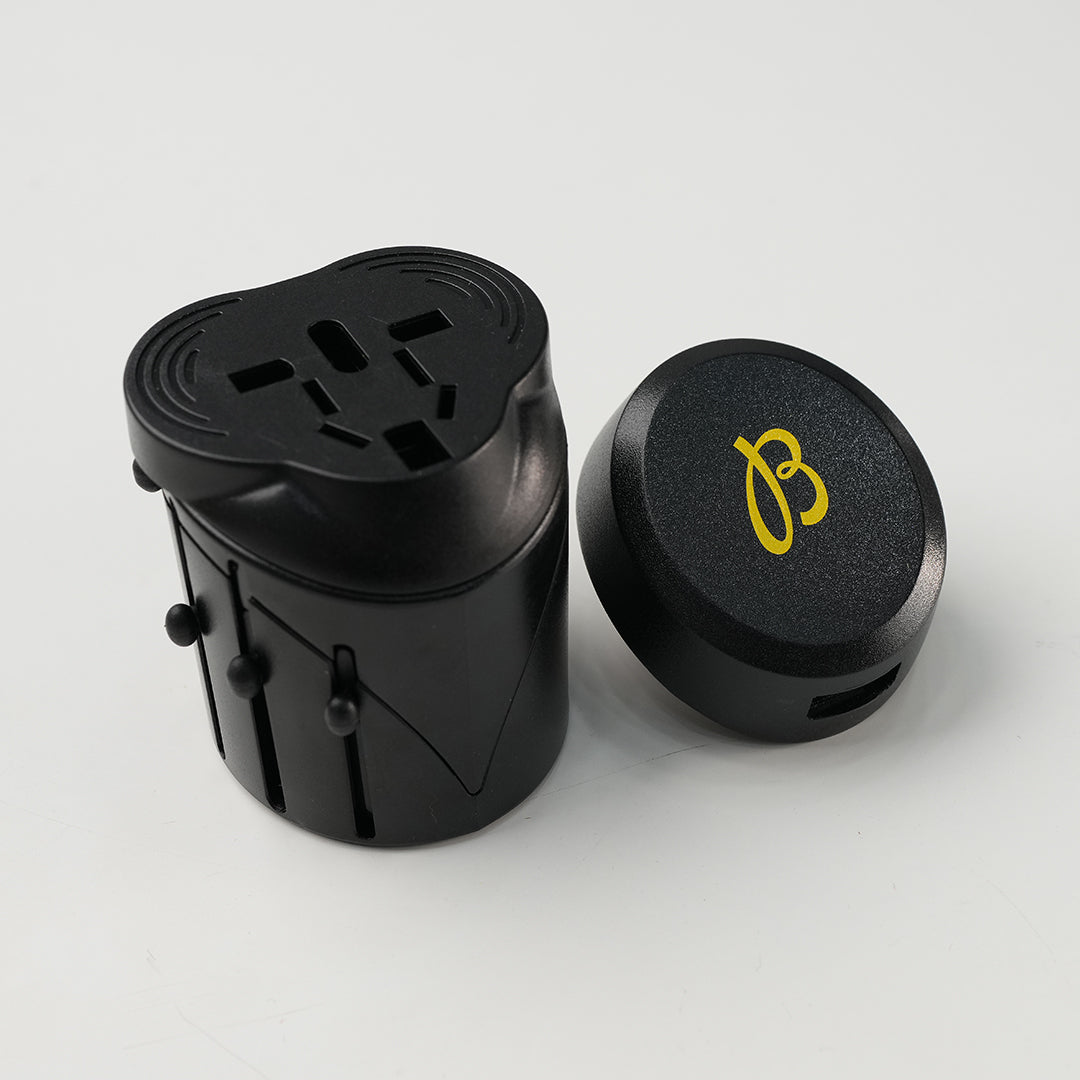 TRAVEL ADAPTER SET