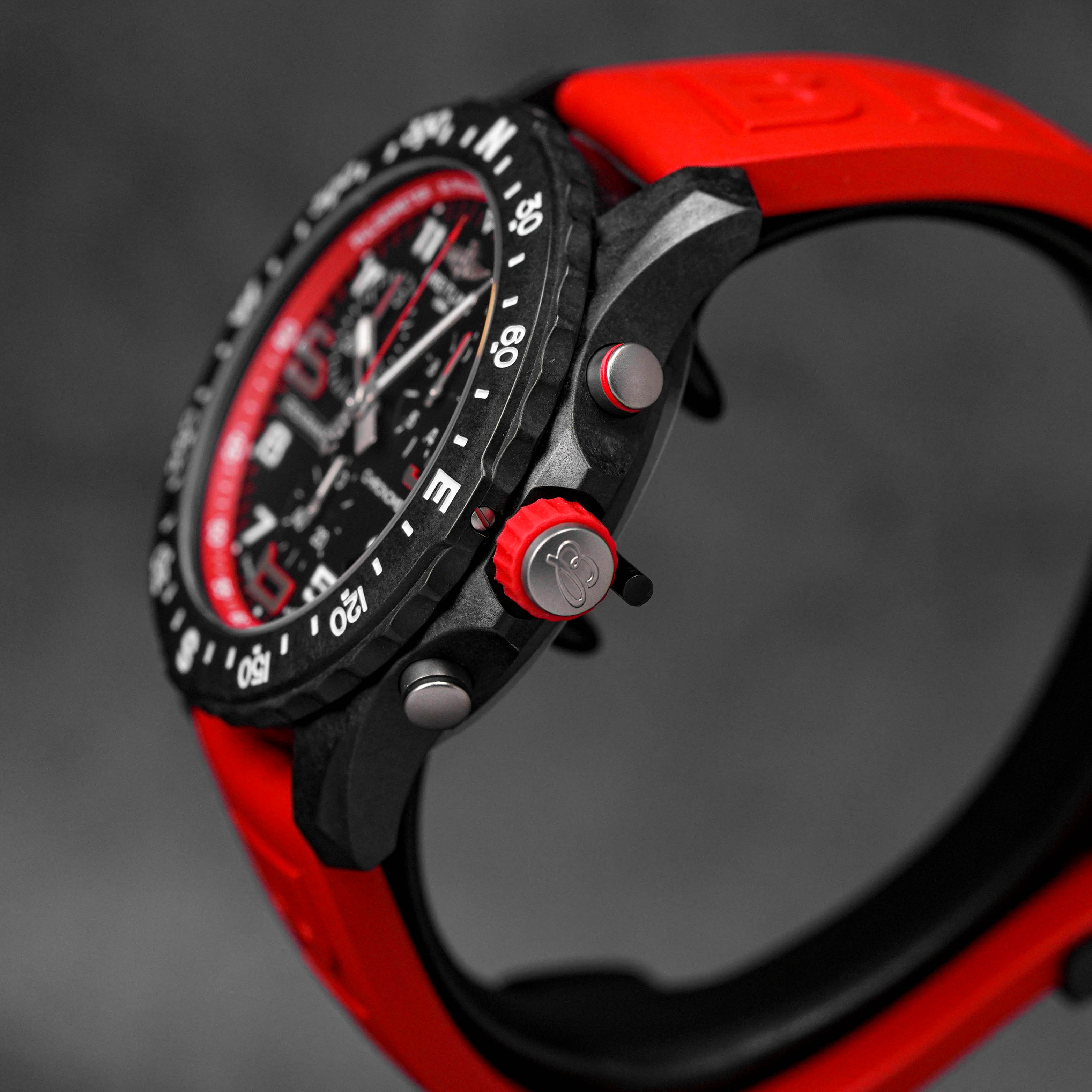 ENDURANCE PRO 44MM RED (2023)