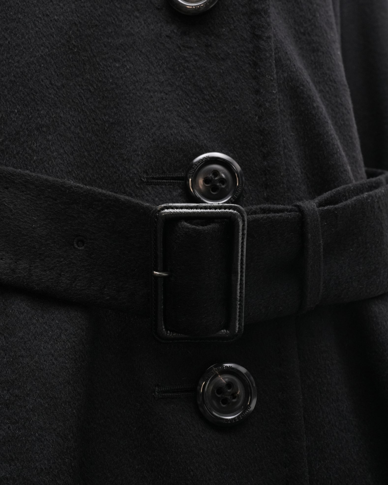 LONDON BLACK COAT IT40 WITH BELT