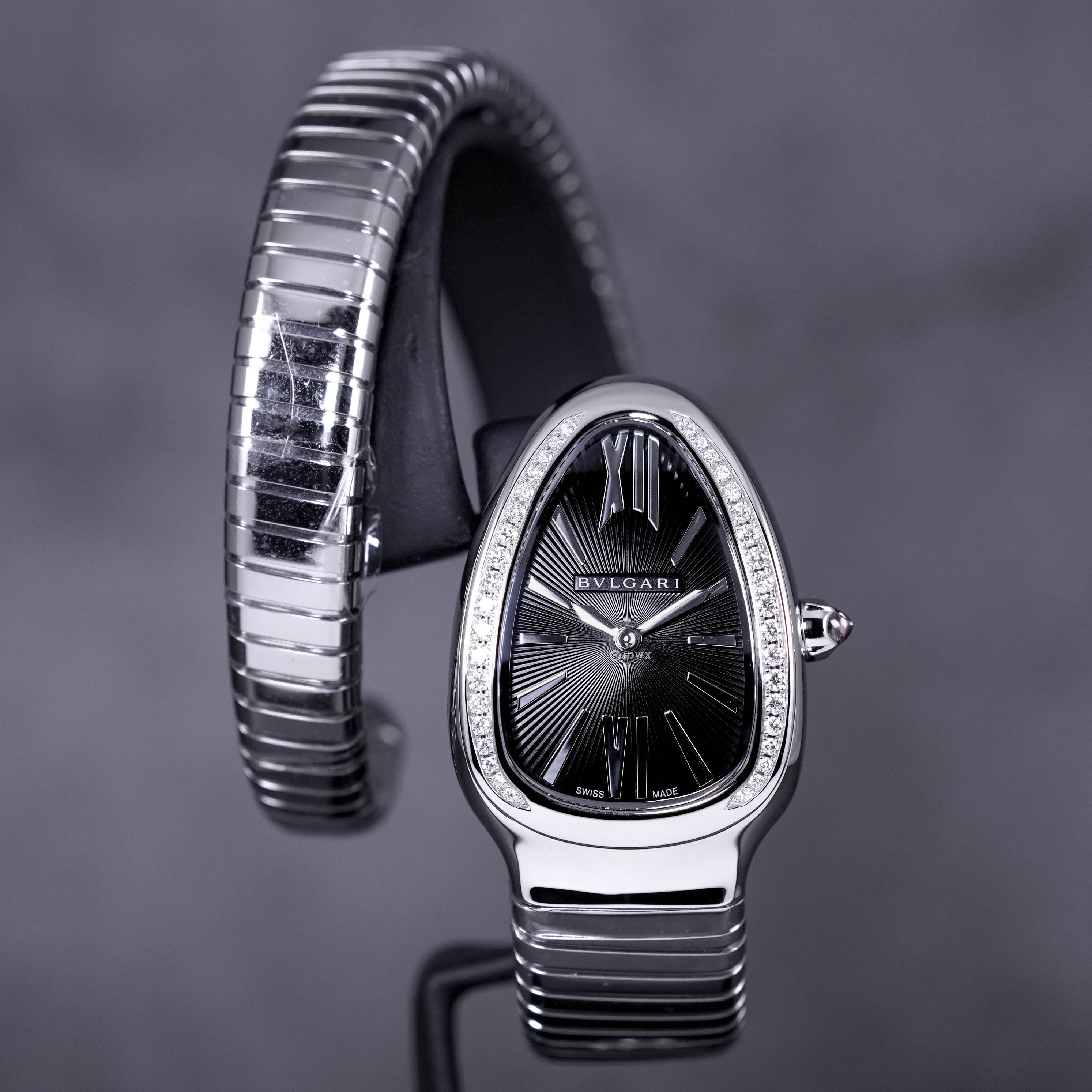 SERPENTI TUBOGAS STEEL BLACK DIAL DIAMOND BEZEL (2023)