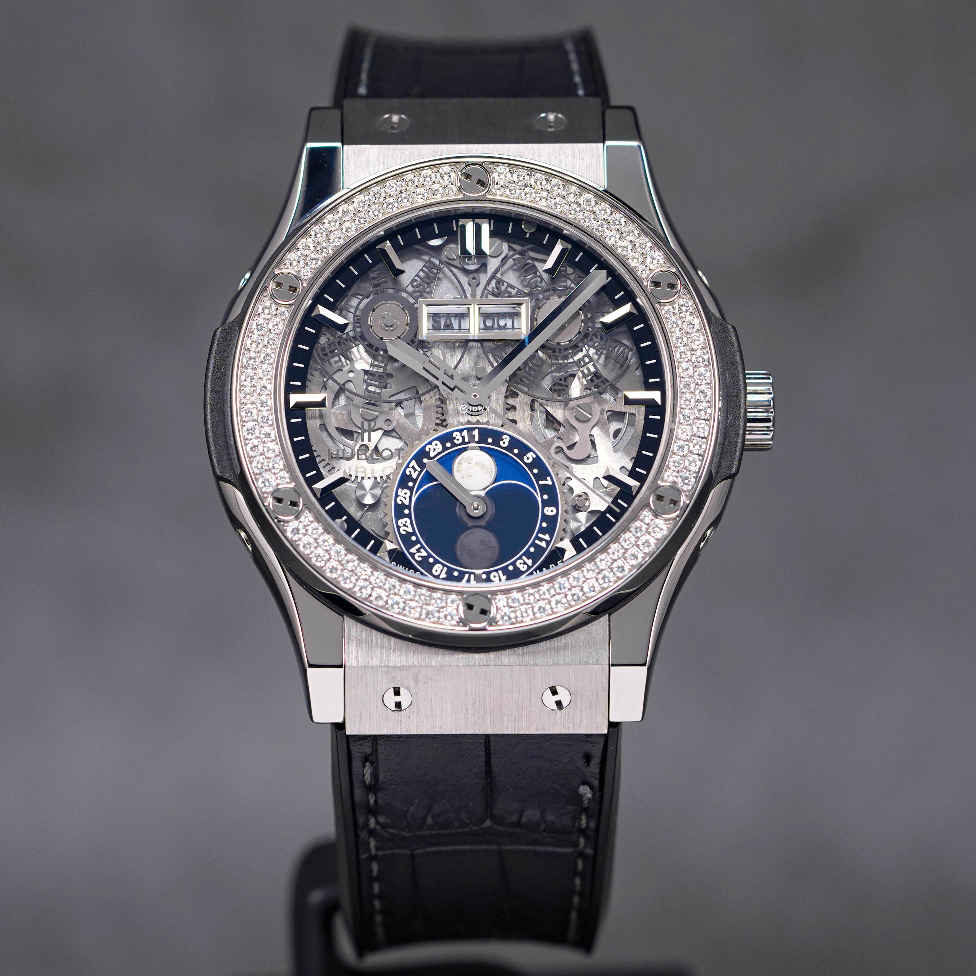 HUBLOT CLASSIC FUSION 42MM AEROFUSION MOONPHASE TITANIUM DIAMOND