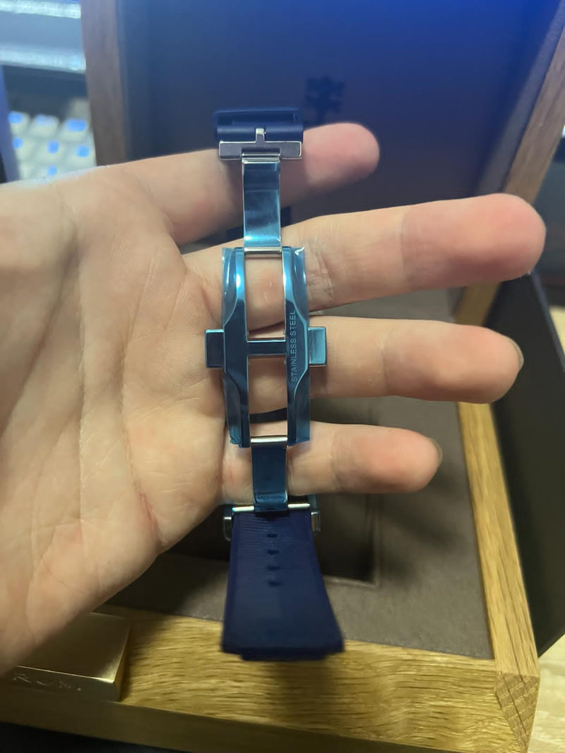 ADMIRAL CUP 42 STEEL BLUE RUBBER STRAP (2020)