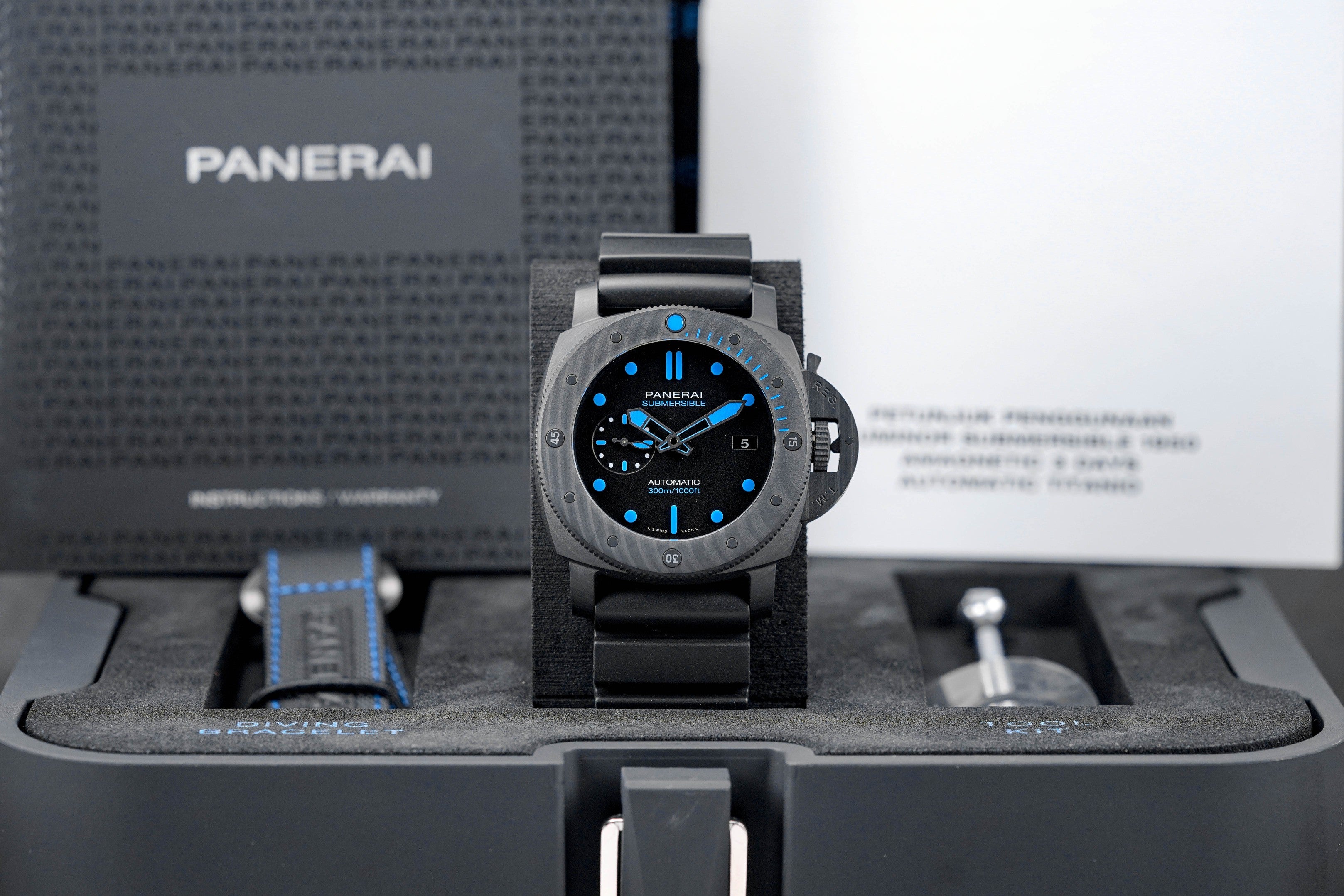 PANERAI LUMINOR SUBMERSIBLE 47MM CARBOTECH BLACK DIAL PAM 1616 2019 IDWX