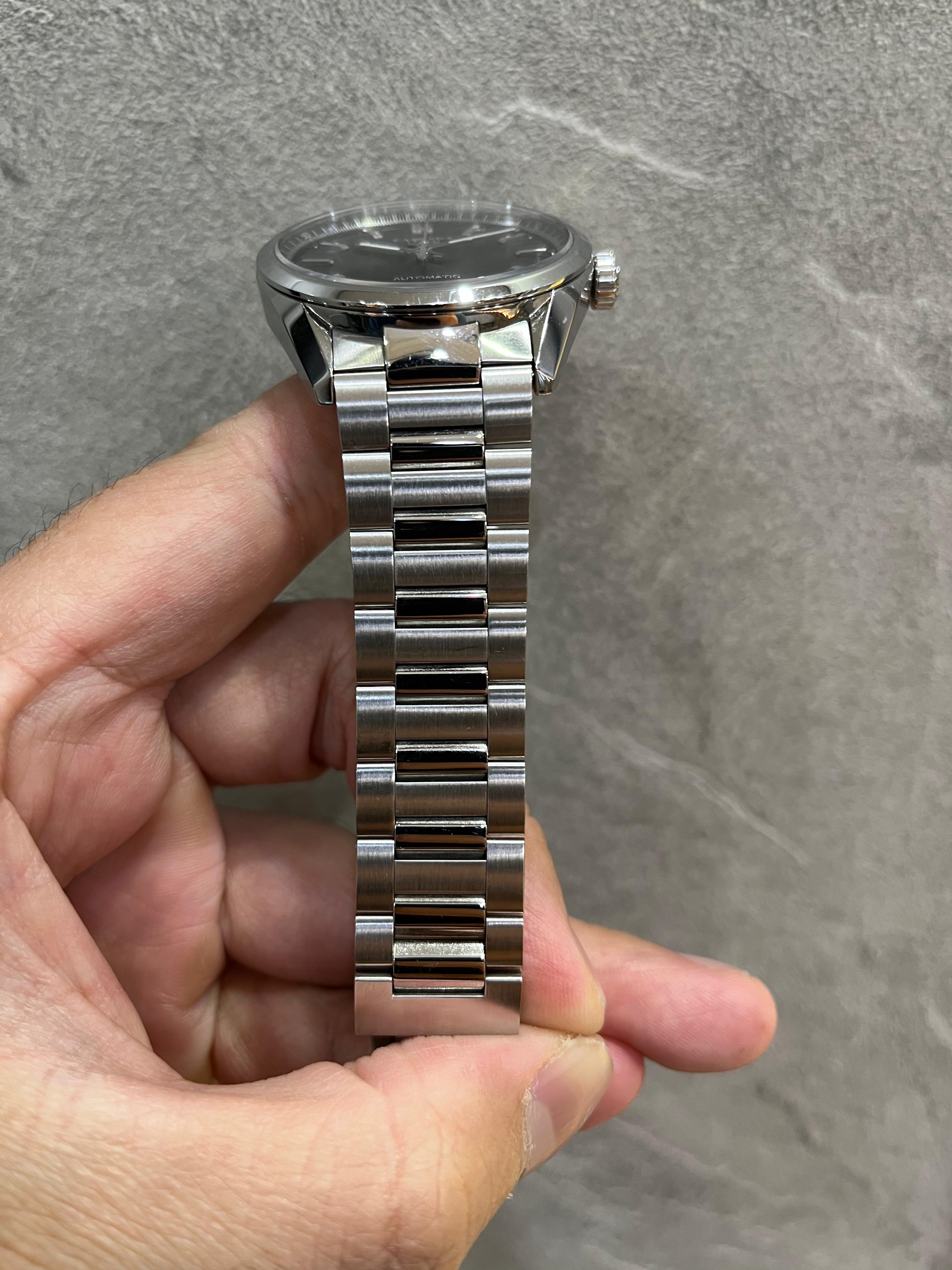 CARRERA DATE BLACK DIAL (2024)
