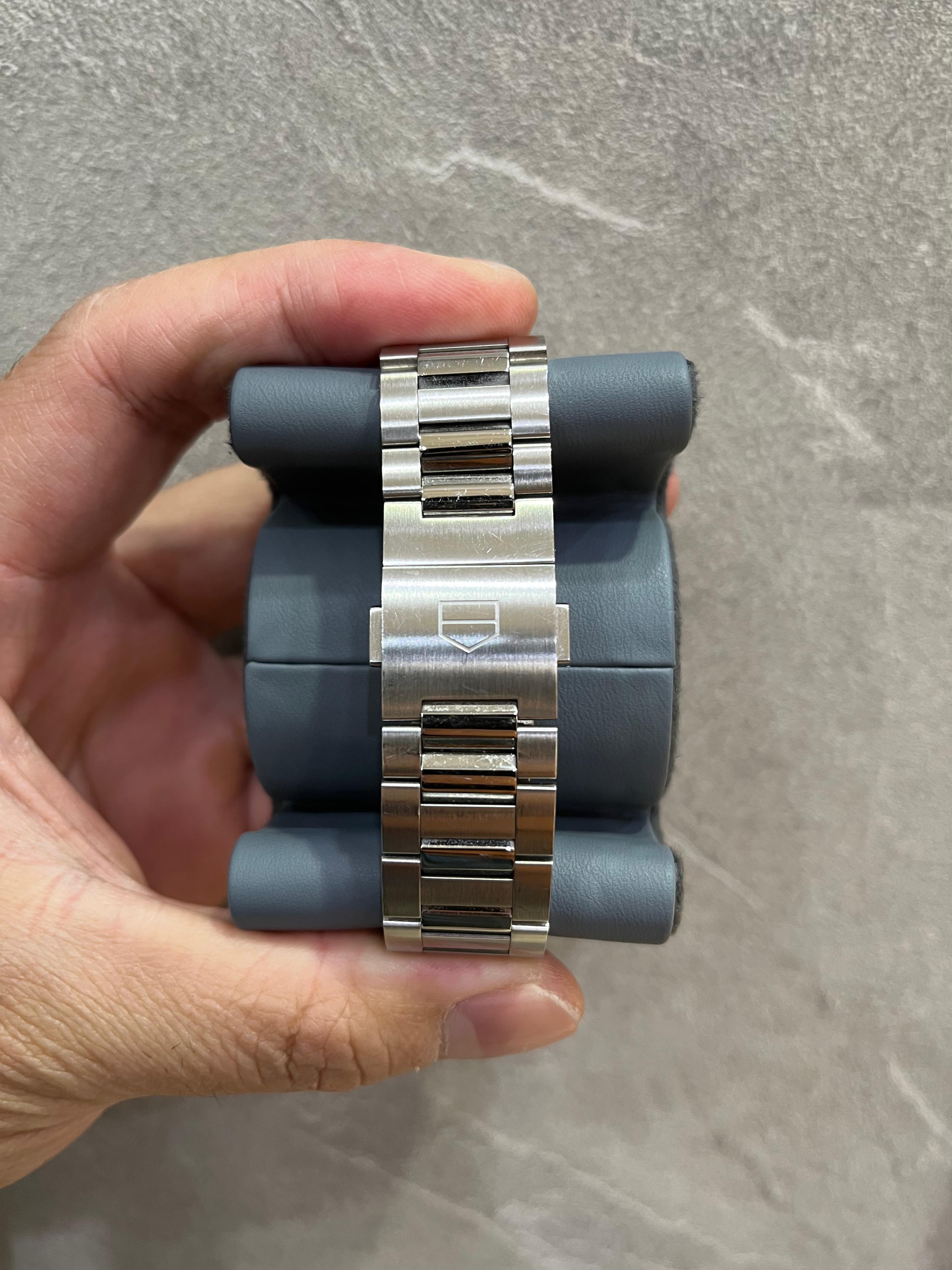 CARRERA DATE BLACK DIAL (2024)