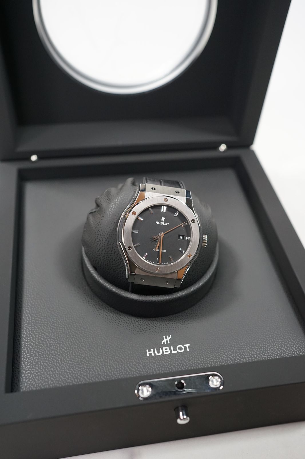 CLASSIC FUSION 42MM TITANIUM BLACK (2023)
