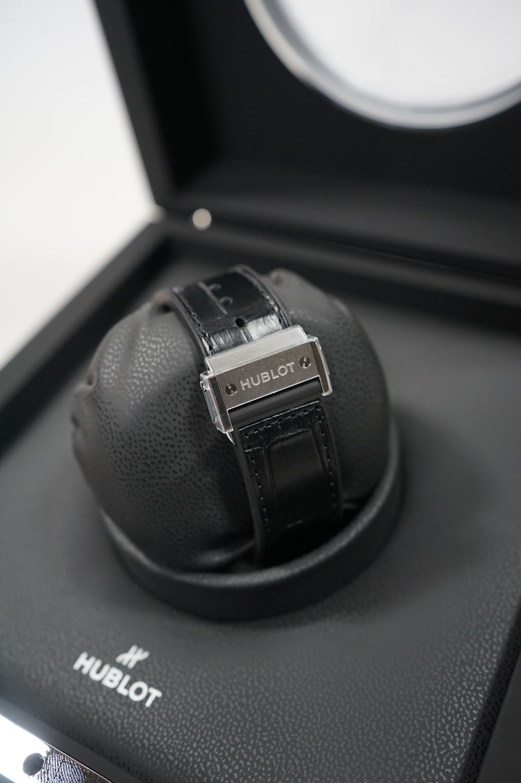 CLASSIC FUSION 42MM TITANIUM BLACK (2023)
