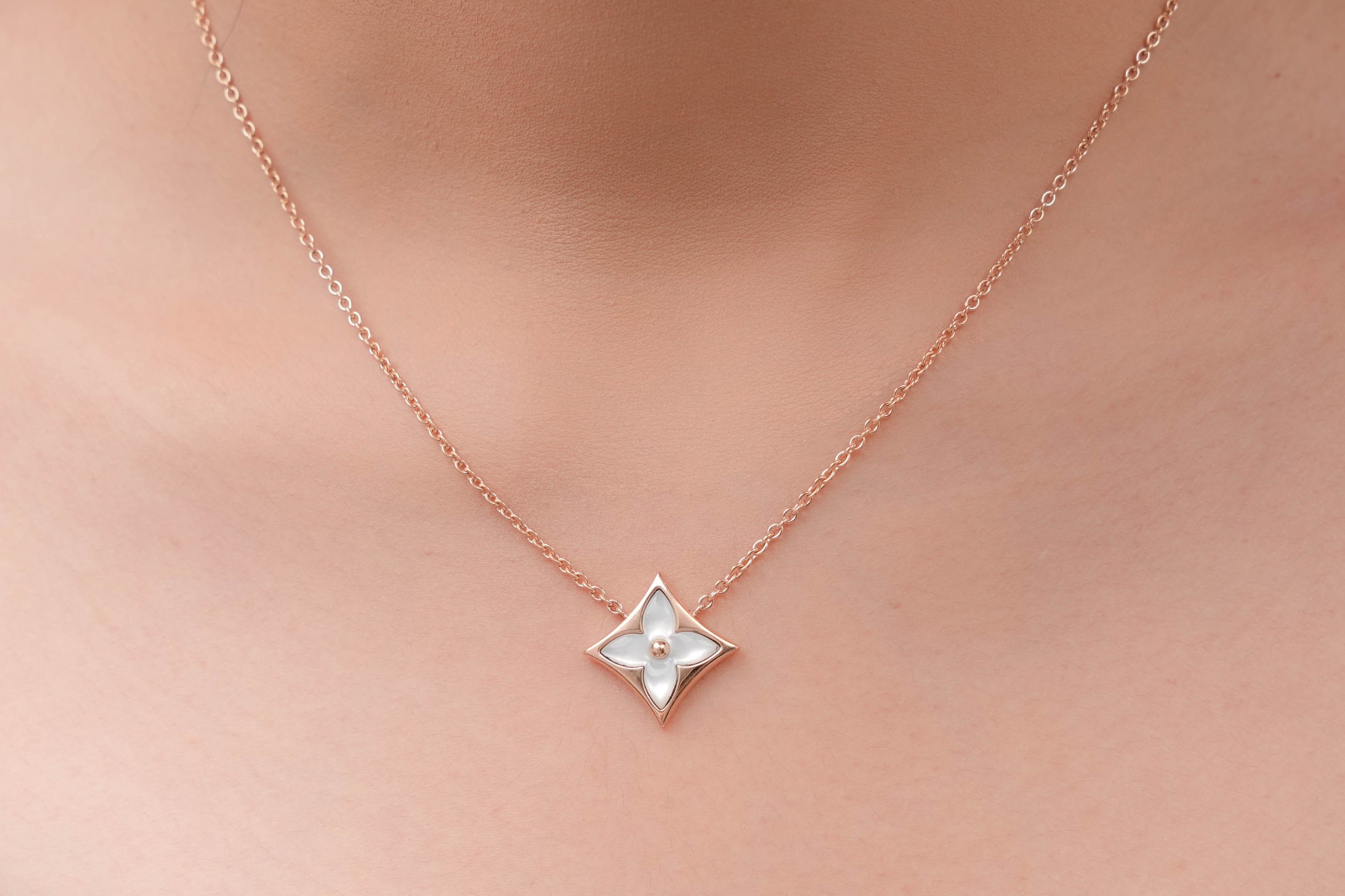 Color Blossom Star Necklace