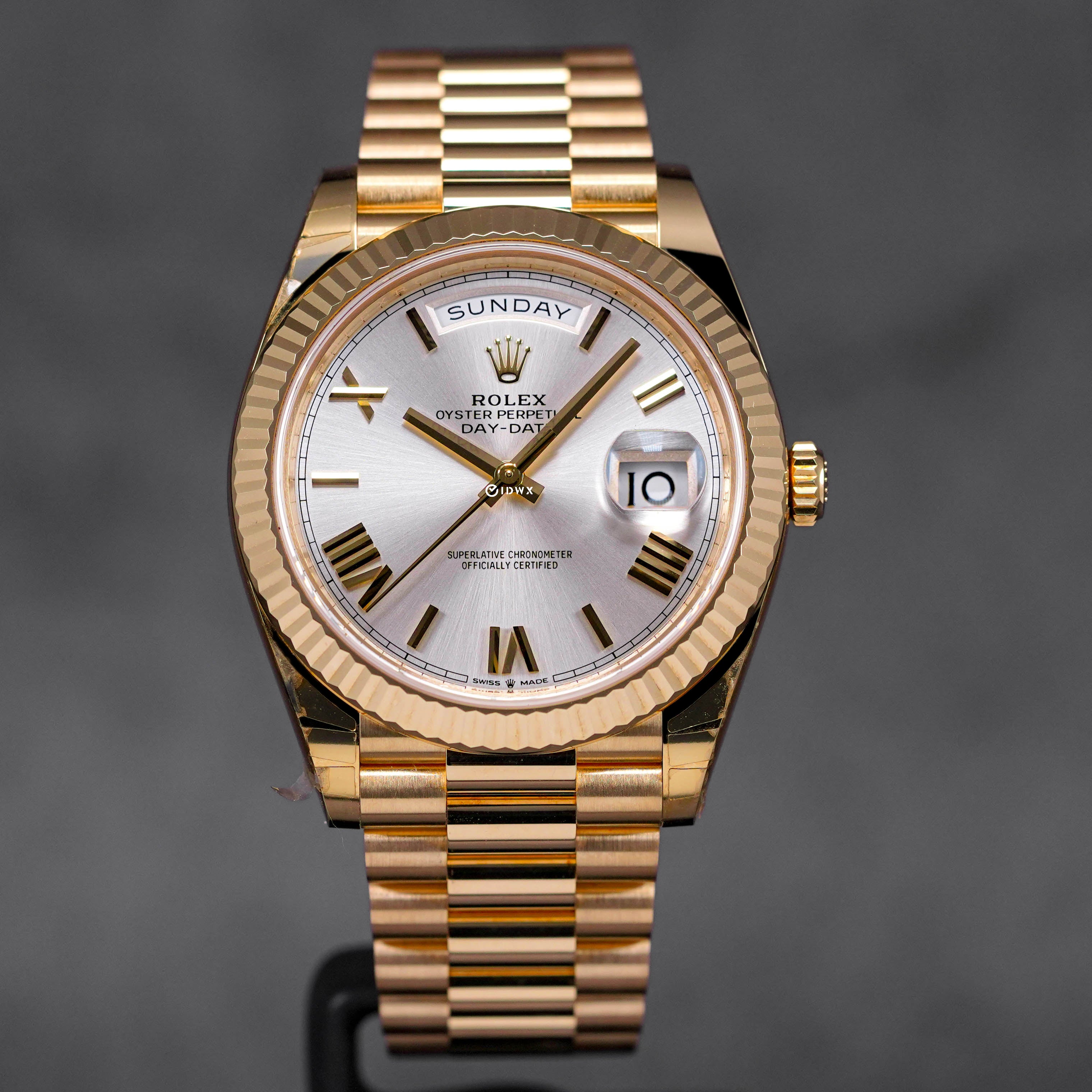 DAYDATE 40MM YELLOWGOLD SILVER ROMAN DIAL (2021)