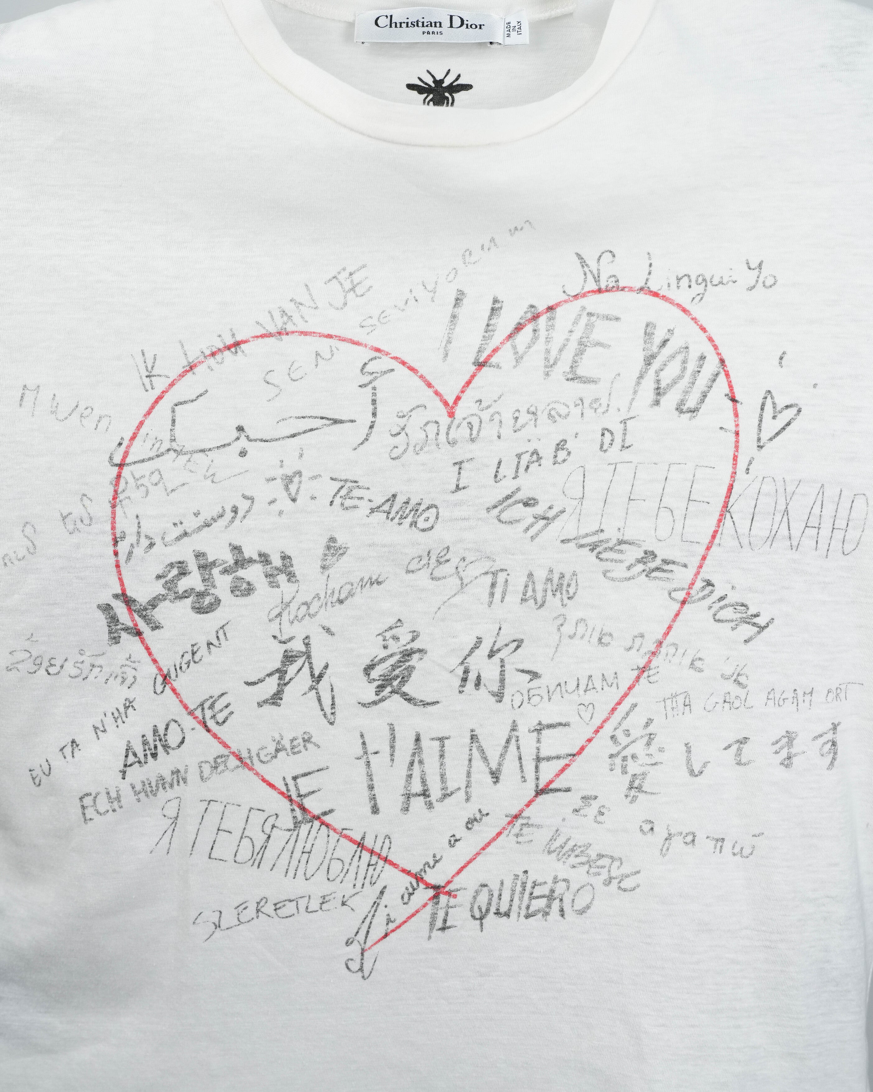 HEART & LETTER GRAFFITI TEE SIZE S